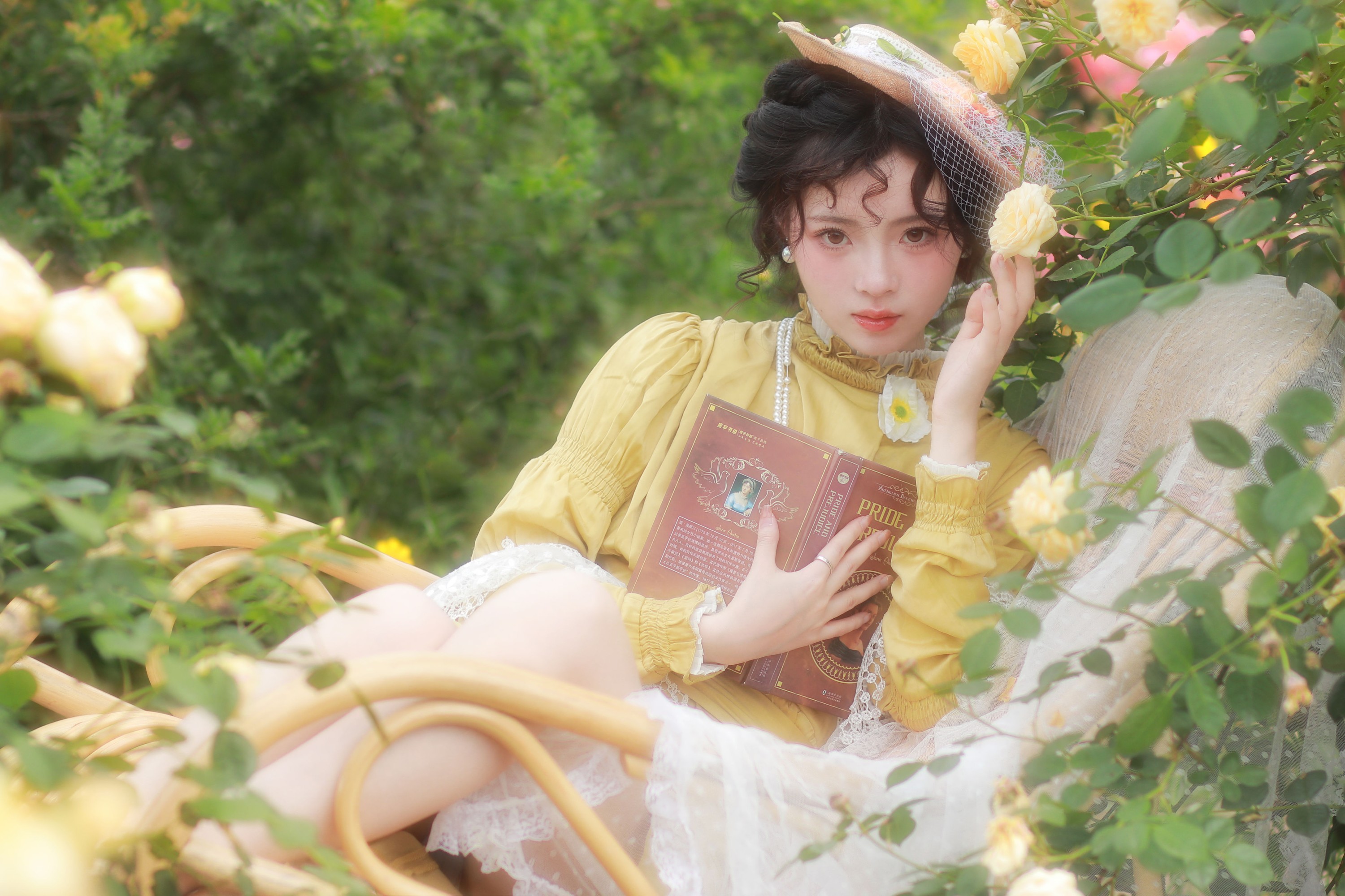 鹿离 – 《庄园少女～在浪漫的小花园小憩》[16P] 插图4