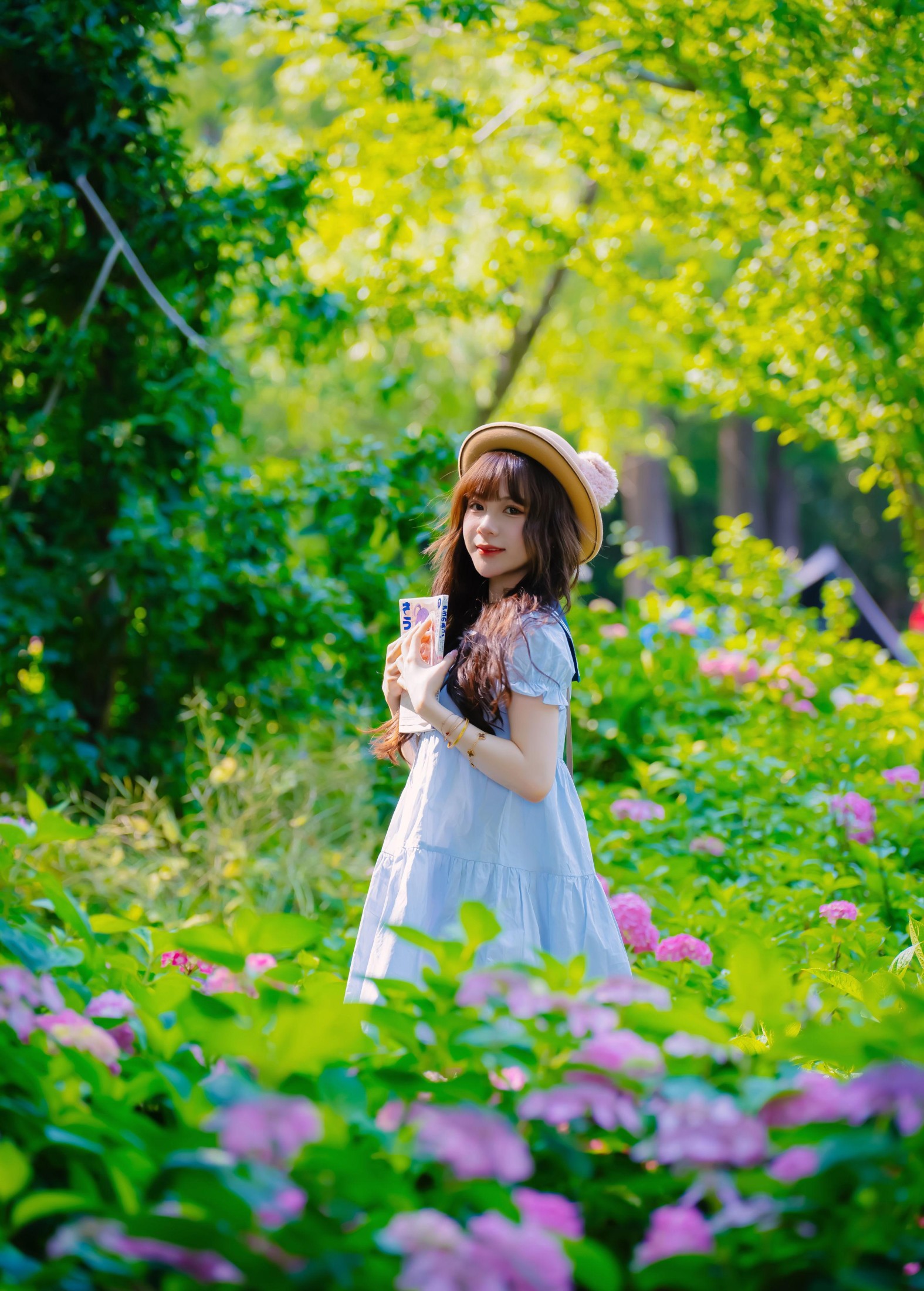 香菇菜包 – 《抱着童话书跌进滨江森林的红色绣球梦境！》[33P]