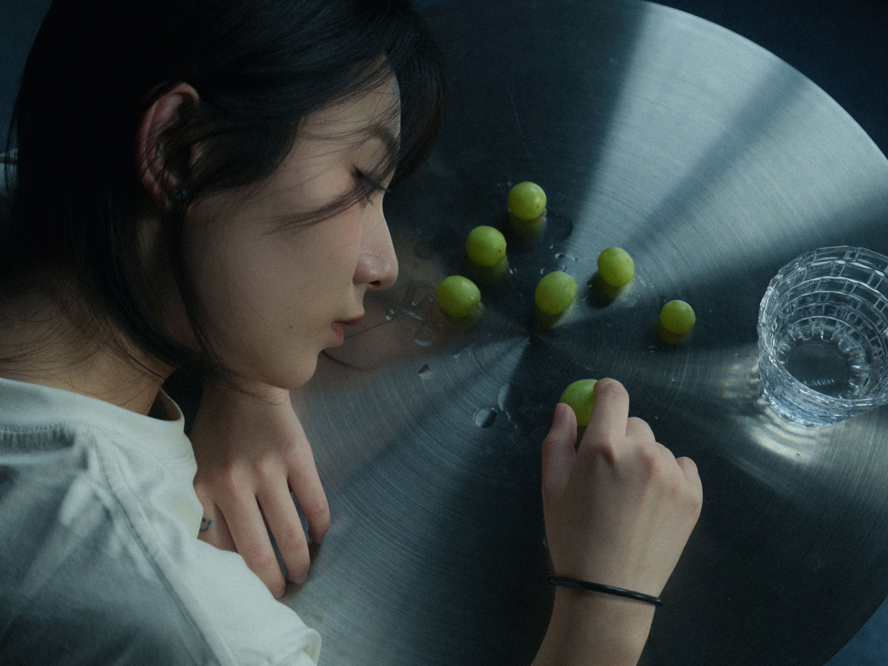 腊月 – 《情绪隐藏着光影中》[15P]