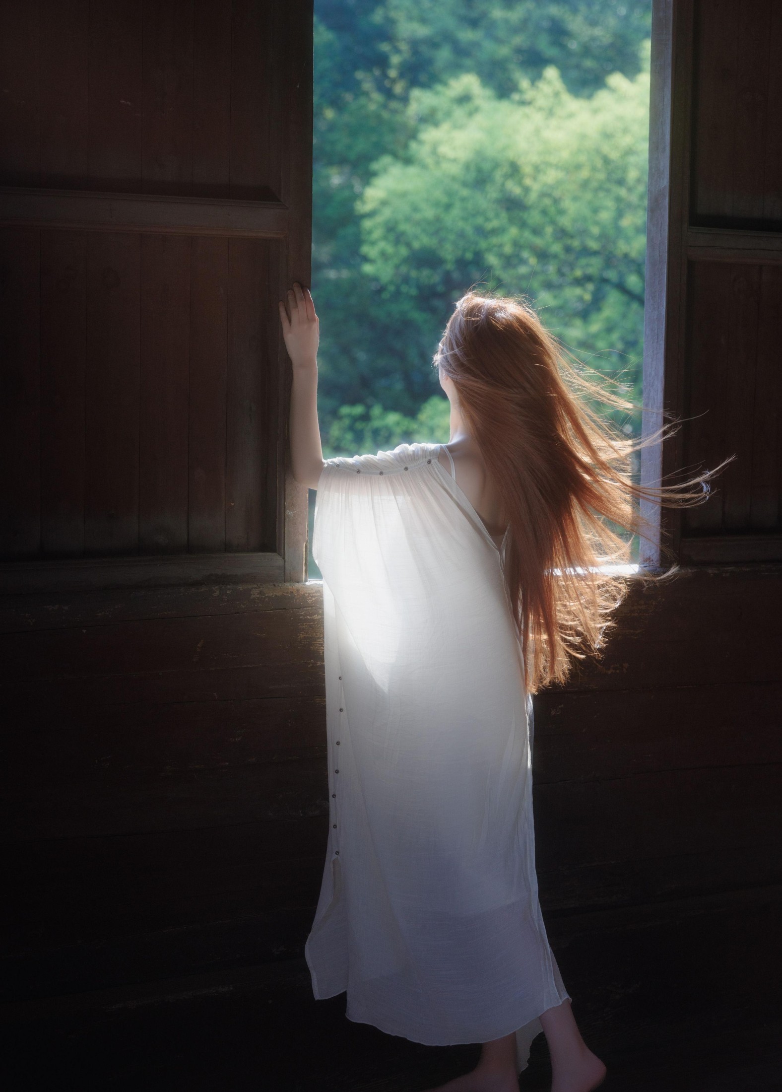 阿君 – 《光与尘》[18P]