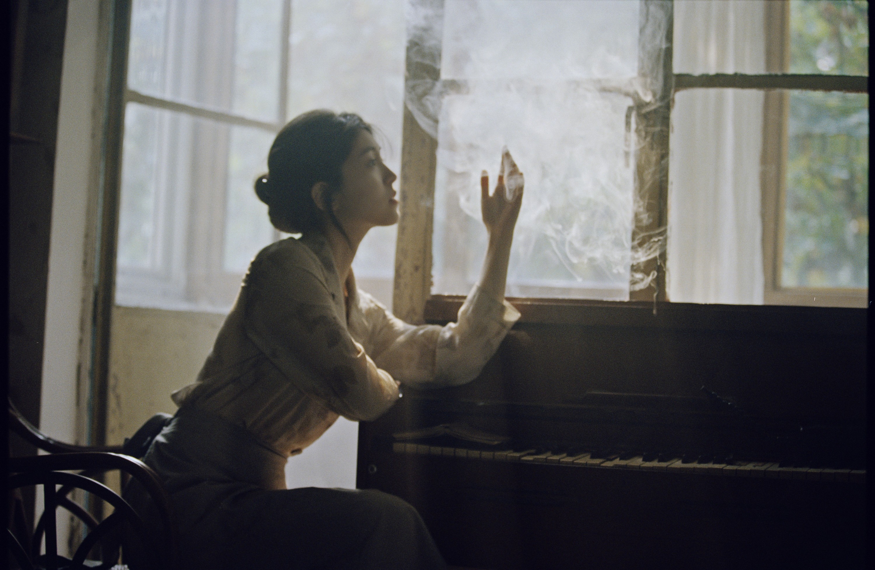 陈子翮 – 《如烟》[36P]