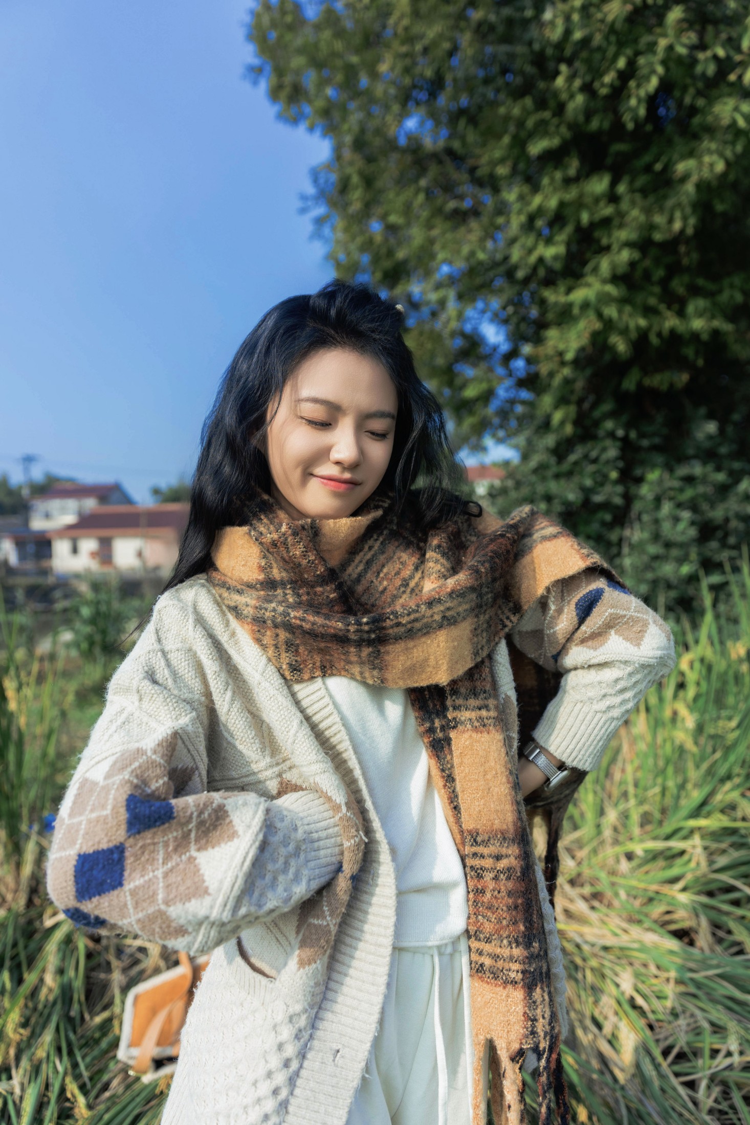 露露 – 《田野里的自由感》[13P]