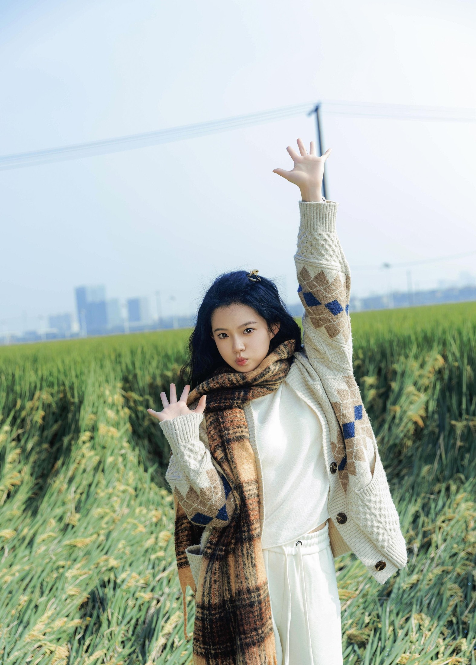 露露 – 《田野里的自由感》[13P]