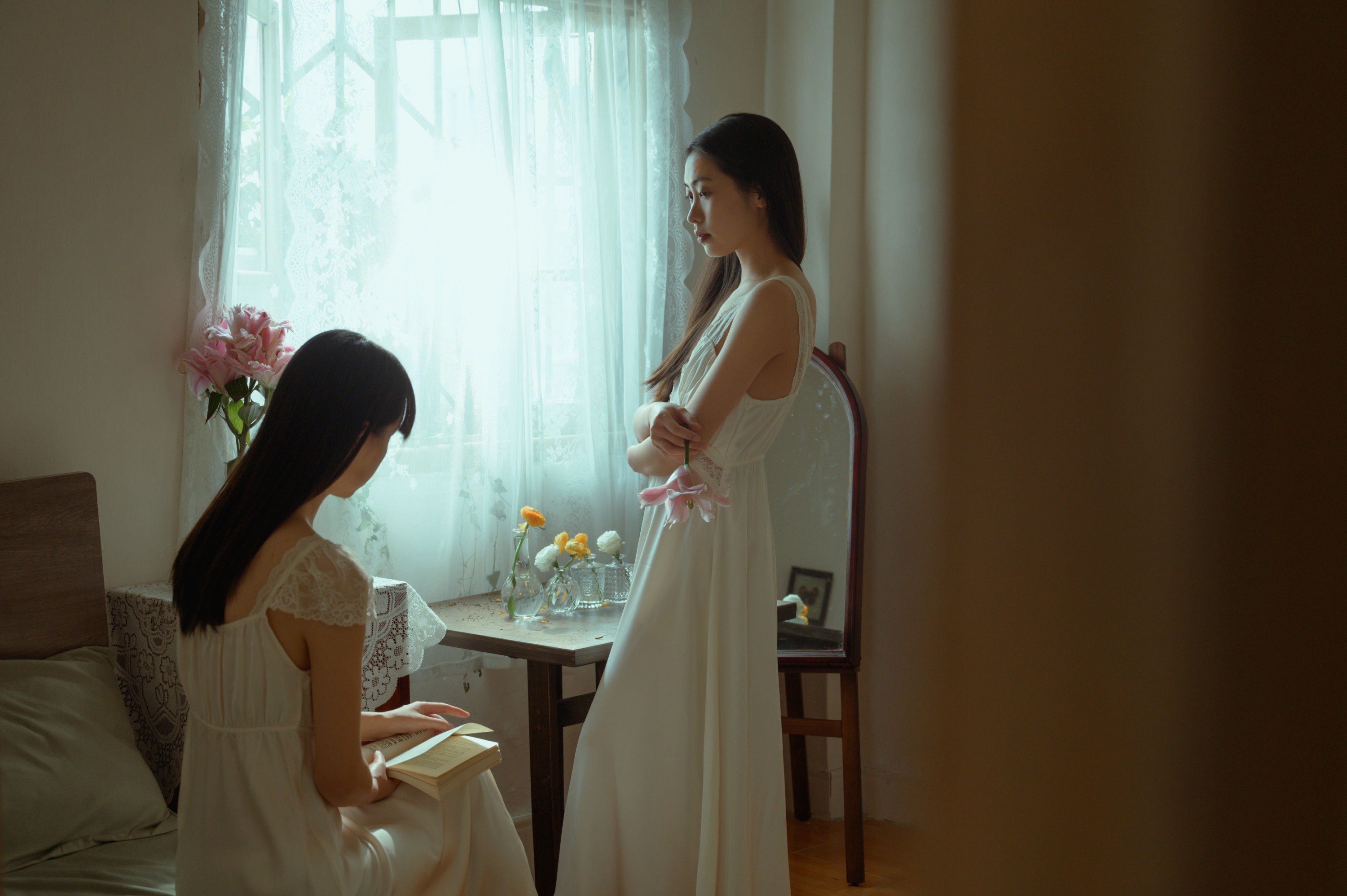 半个月亮 阿梦的虎牙 – 《在每个孤独的瞬息与你相望》[16P]