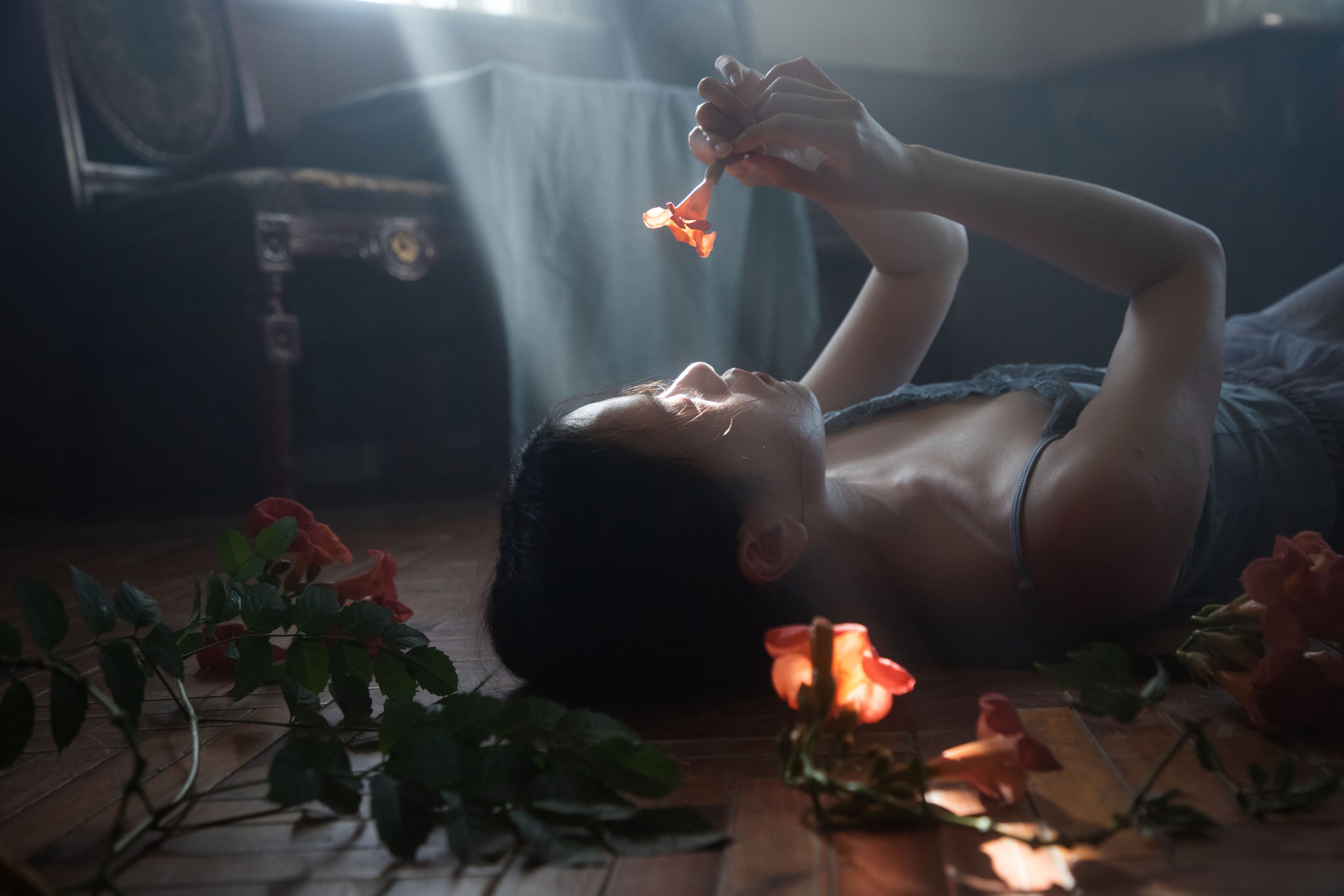 蔡景梵 – 《光，海棠花和女孩》[18P]