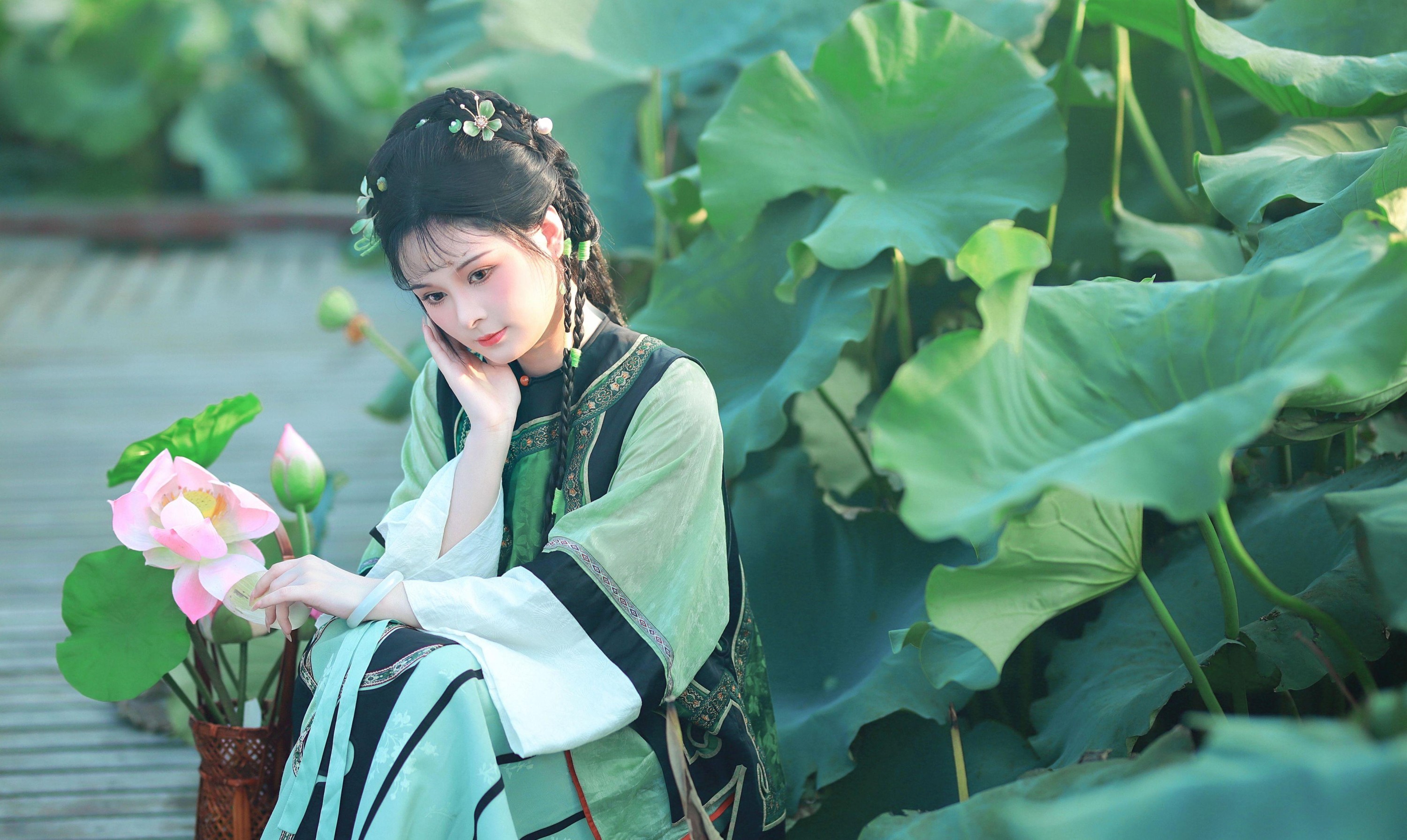 6161 – 《夏雨荷》[16P]