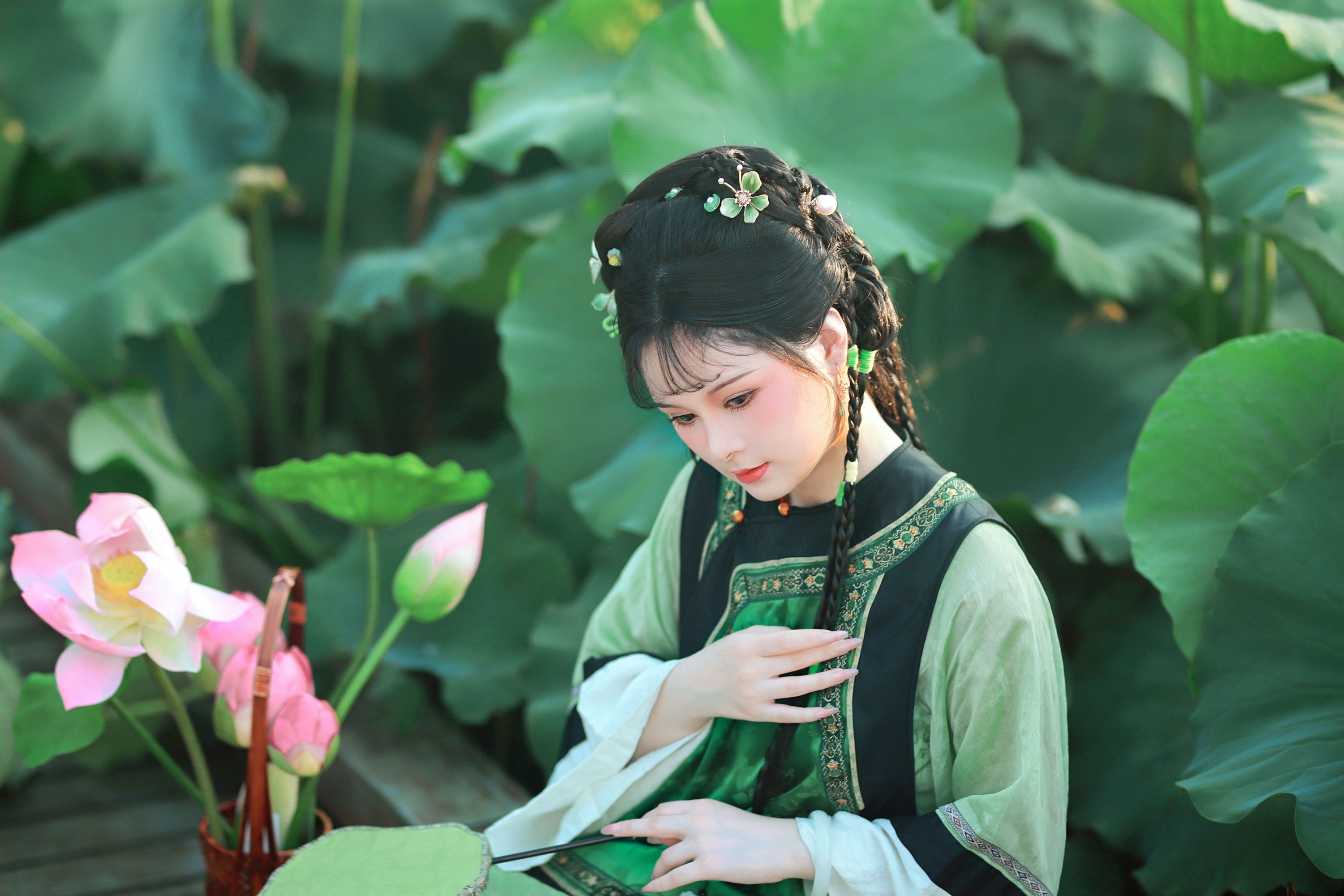 6161 – 《夏雨荷》[16P]