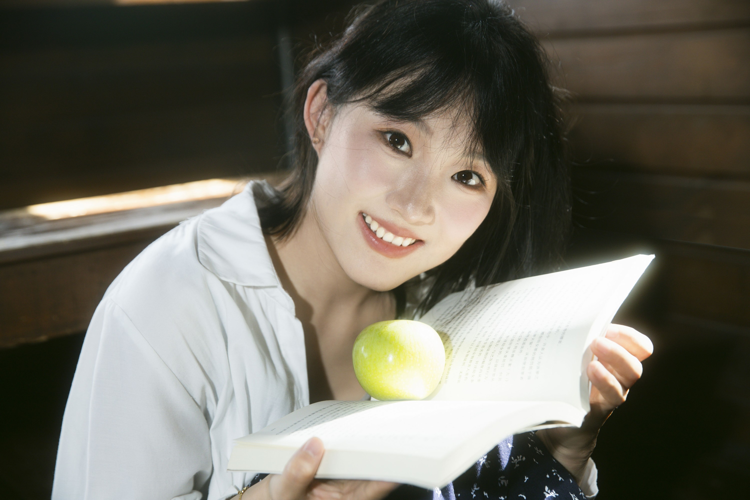 阿肖与猫 – 《小木屋青苹果》[29P]