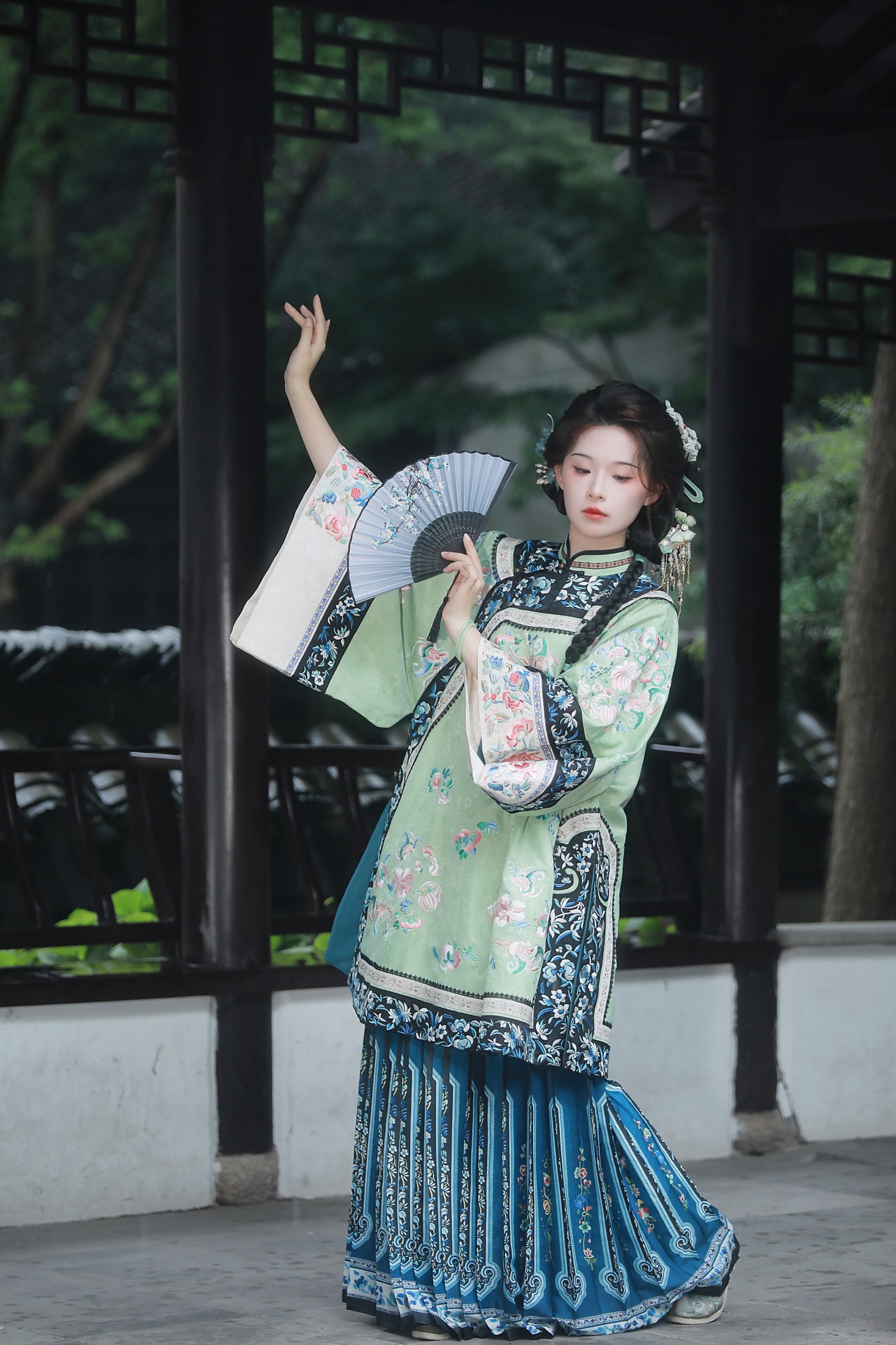 _喵喵家的小鱼干_ – 《玉阶凝香》[28P]