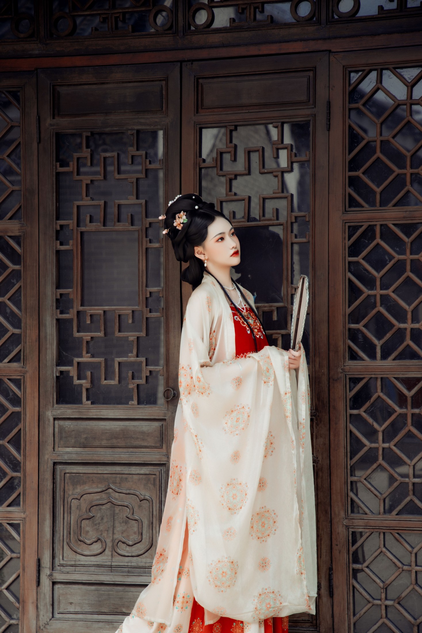 花怜 – 《惹红尘》[19P]