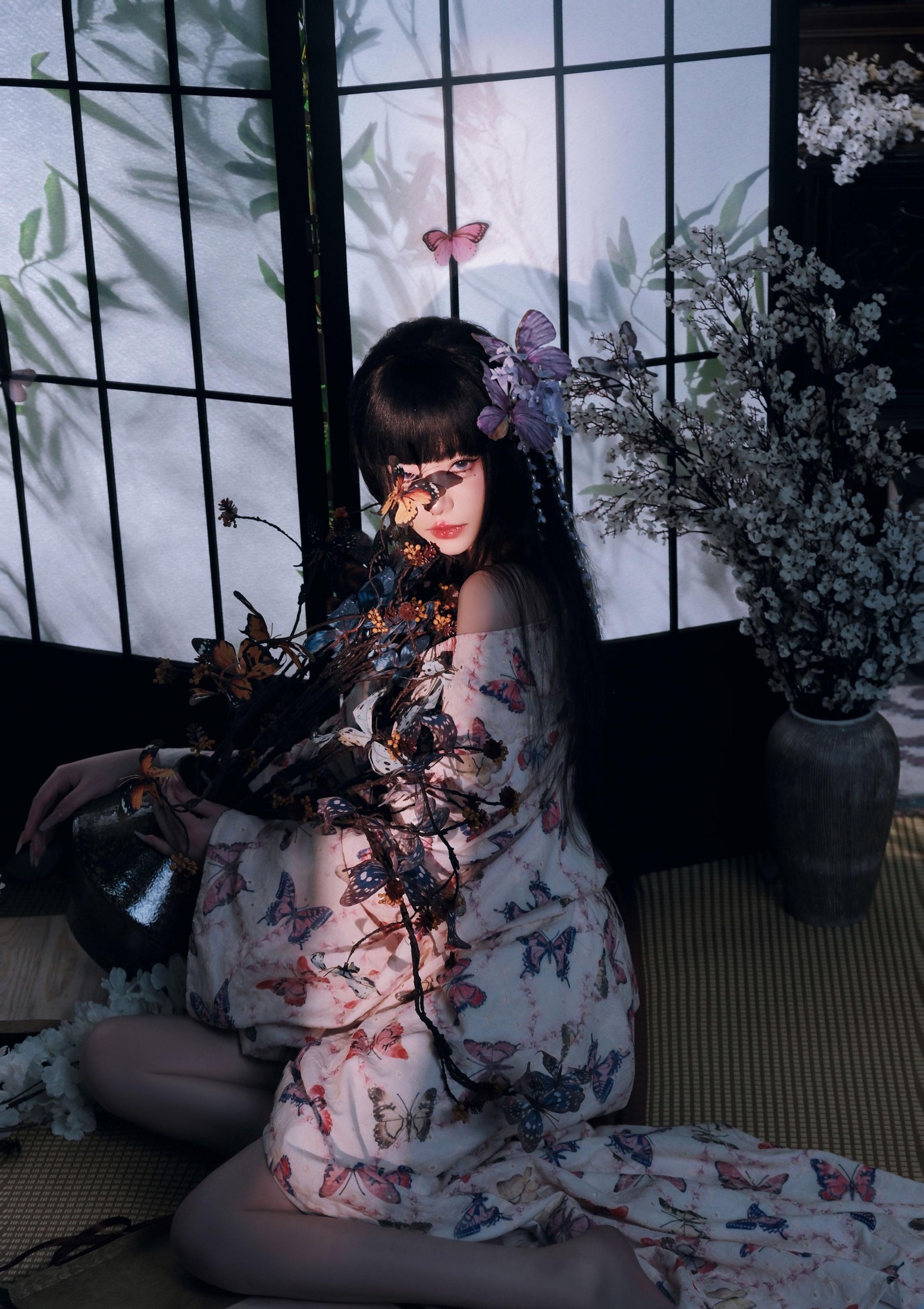 Yyy – 《魅魔》[14P]