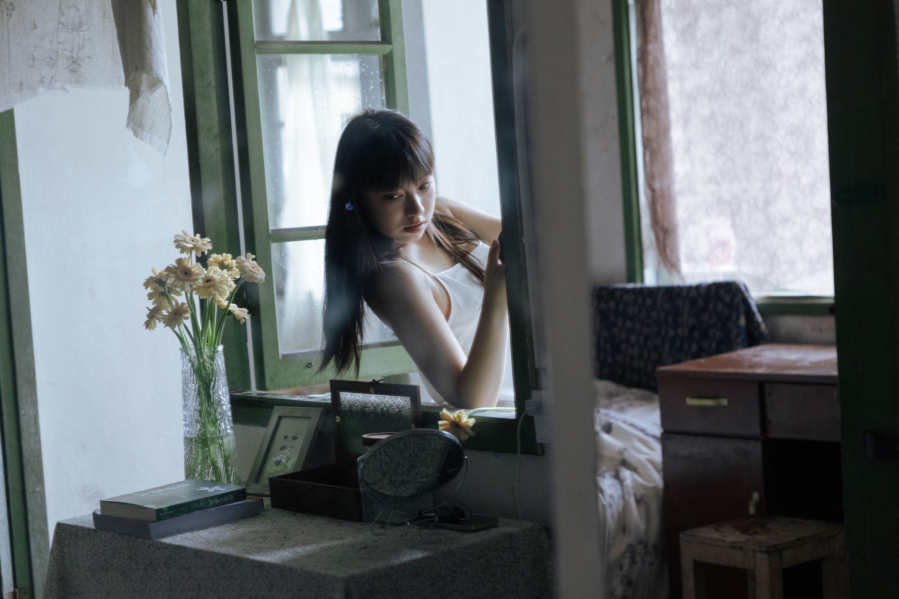 Davinaxwx – 《她的房间藏着整个春天》[15P]