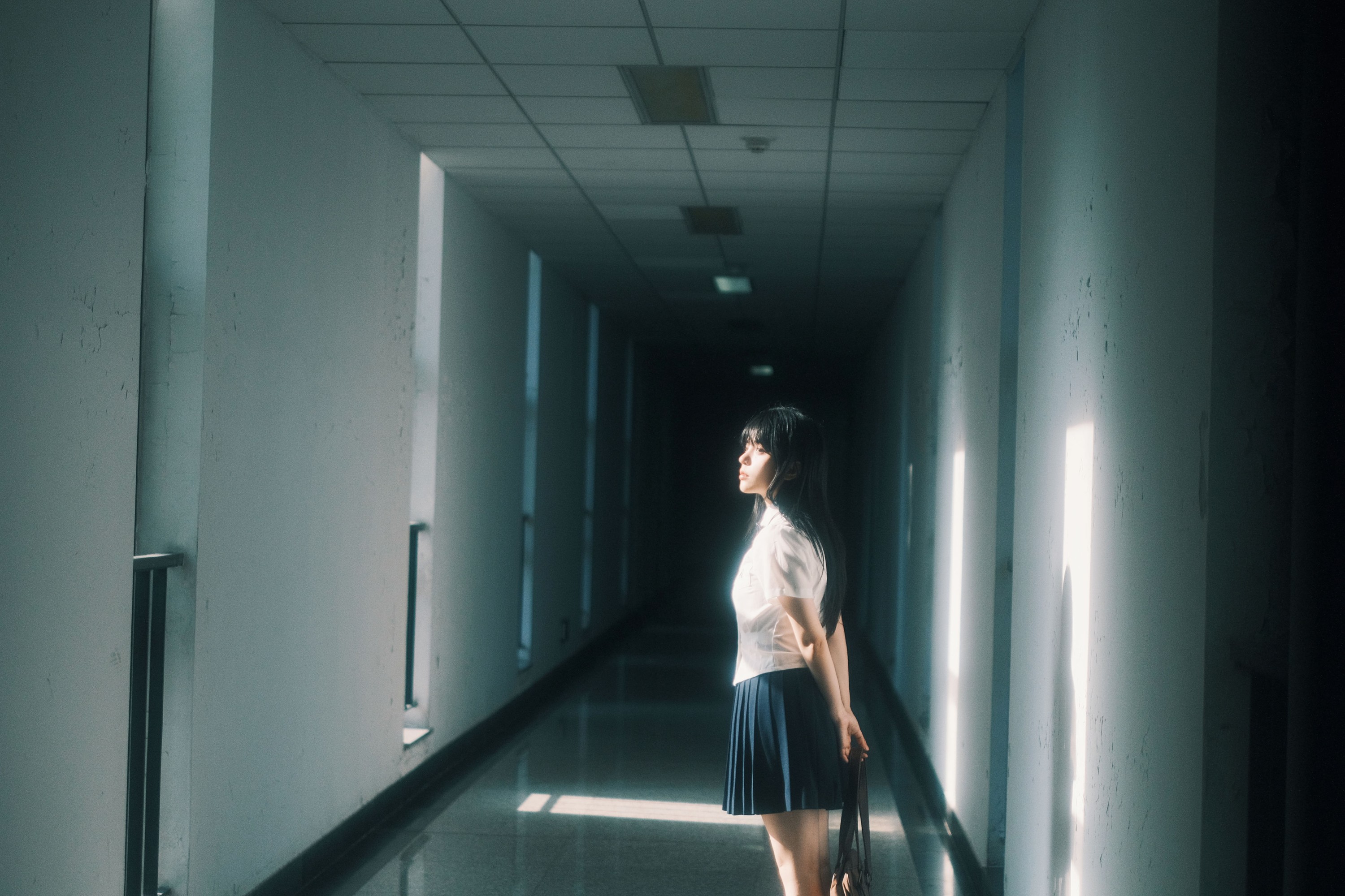 芝士打人 – 《走廊回响》[18P]