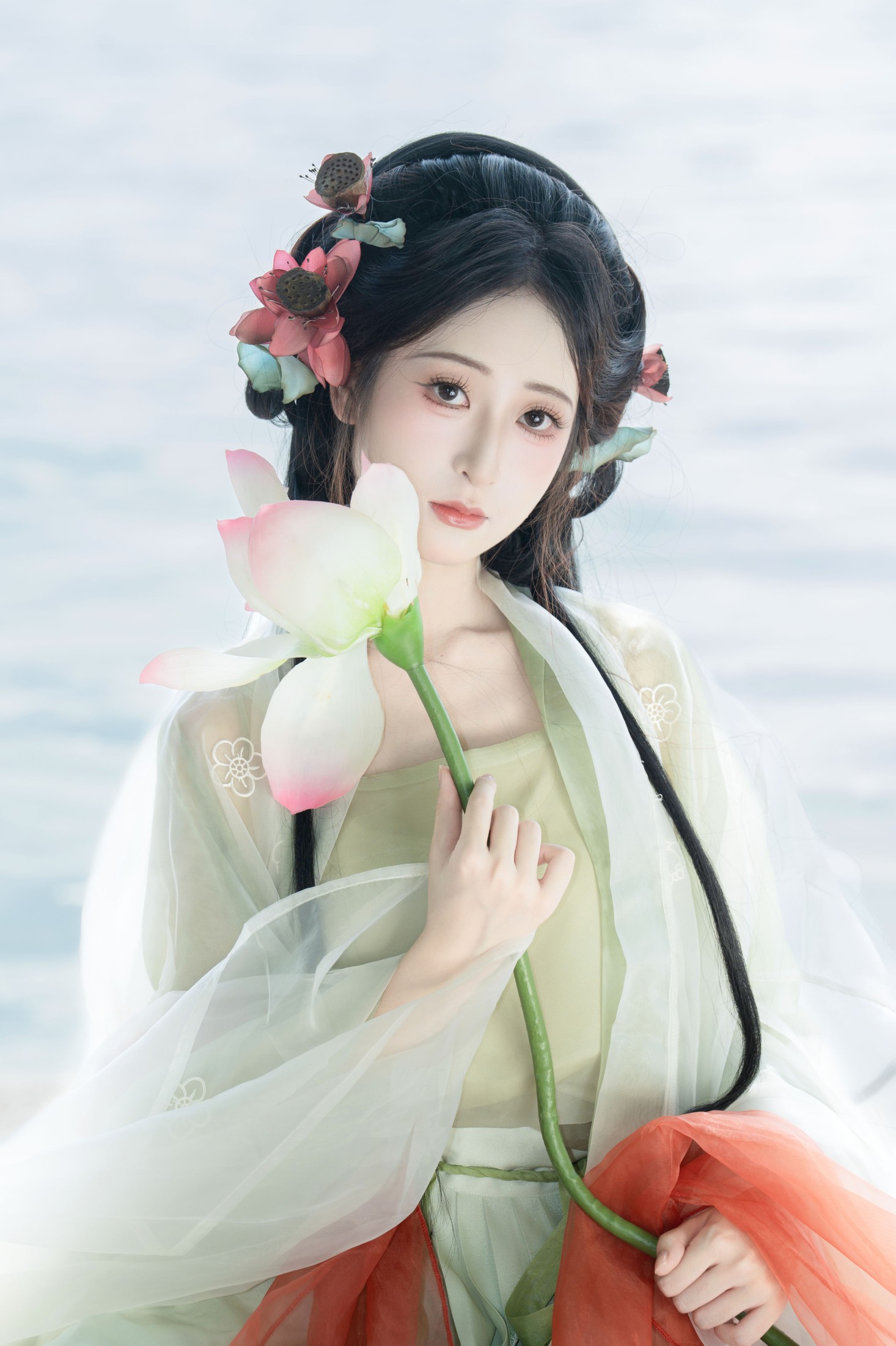 小何 – 《荷花如画》[20P]