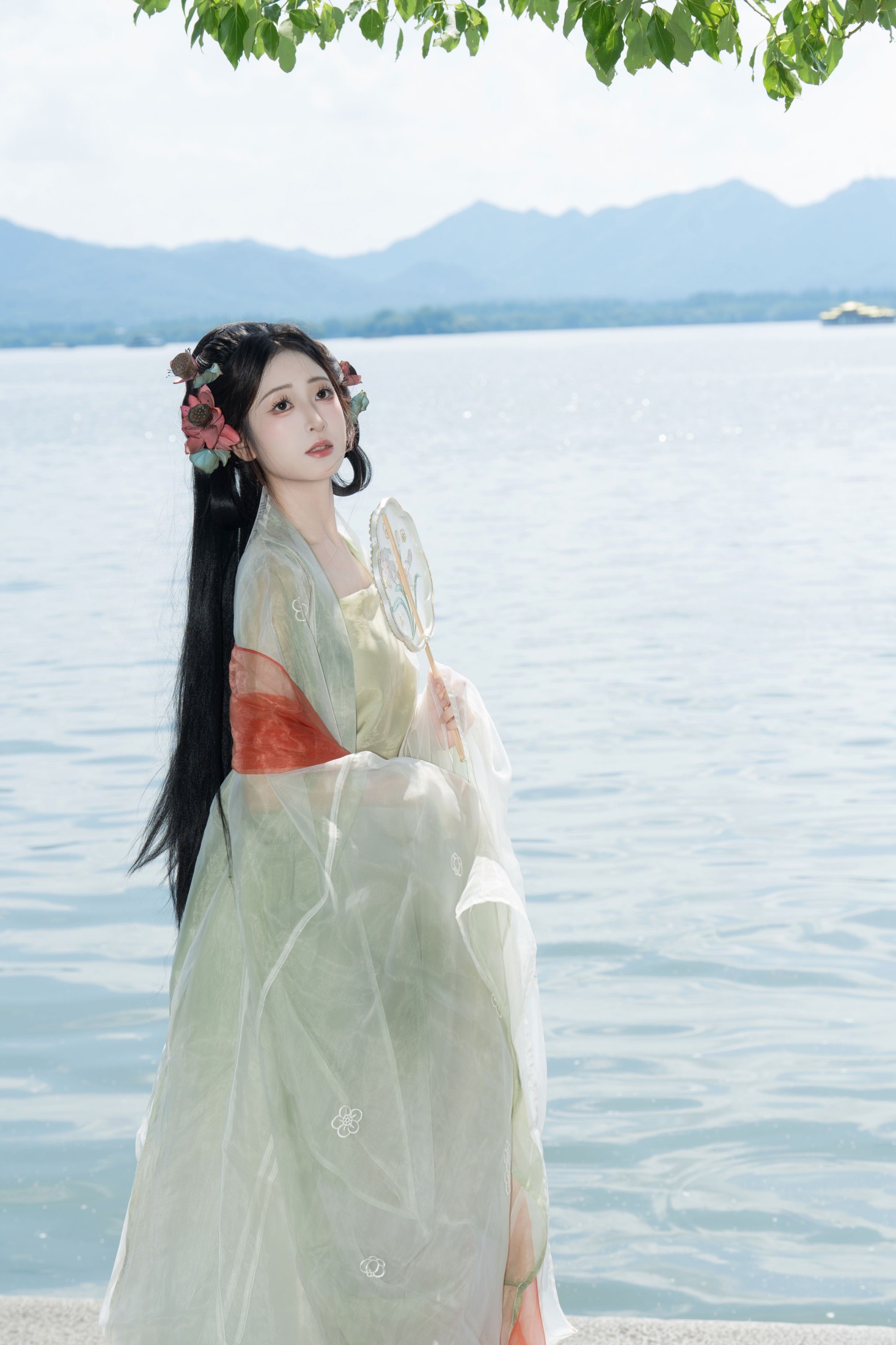 小何 – 《荷花如画》[20P]