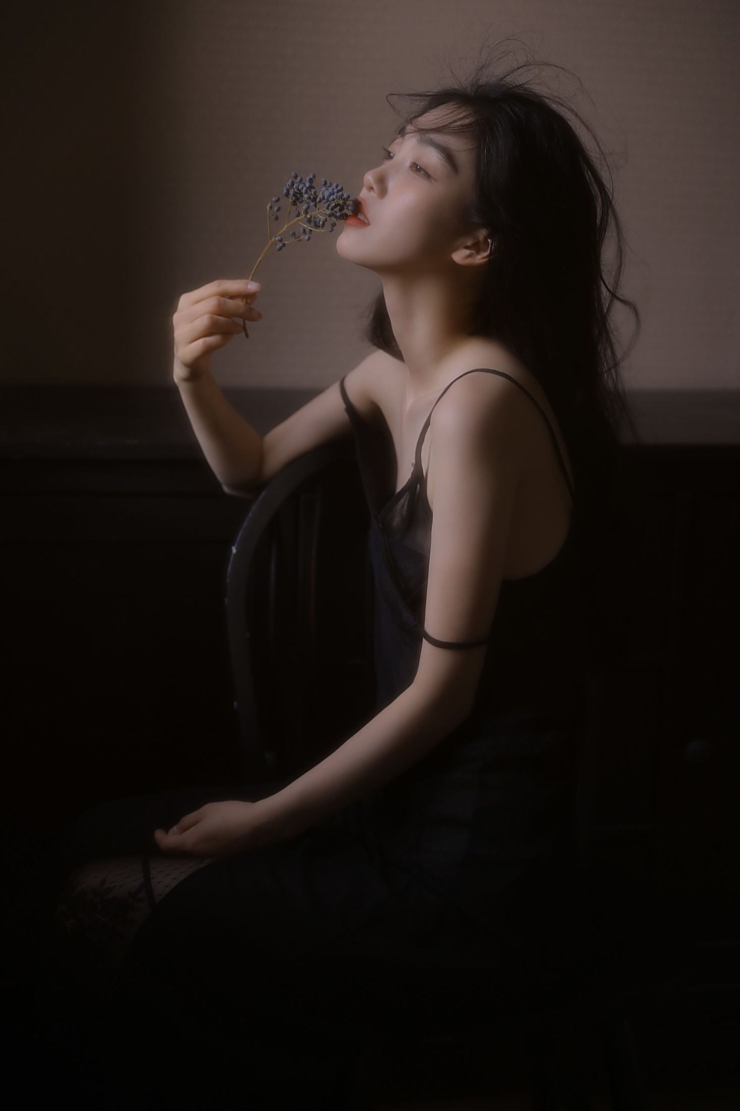 郭荣的海角 – 《万物至暗》[16P]