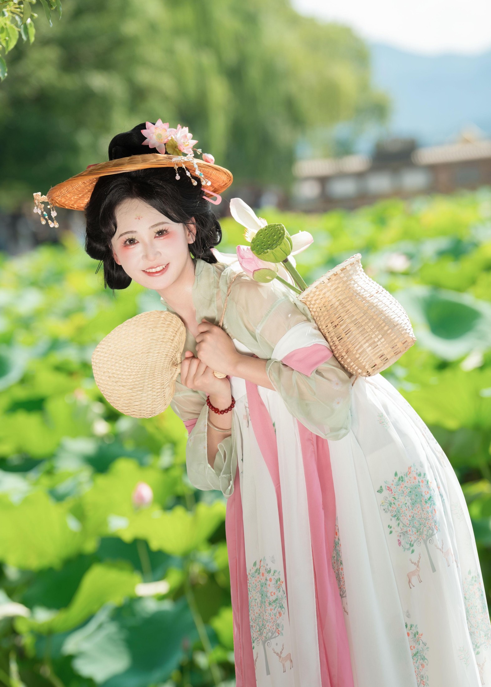 湫一只岁岁 – 《夏日荷花》[18P]