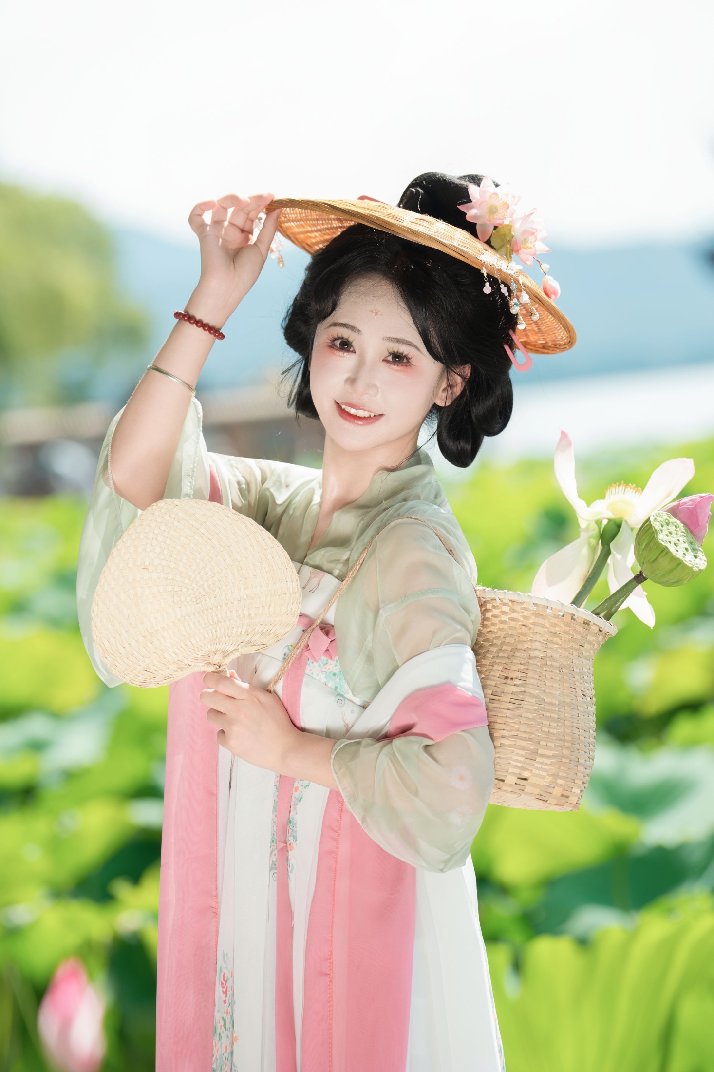 湫一只岁岁 – 《夏日荷花》[18P]