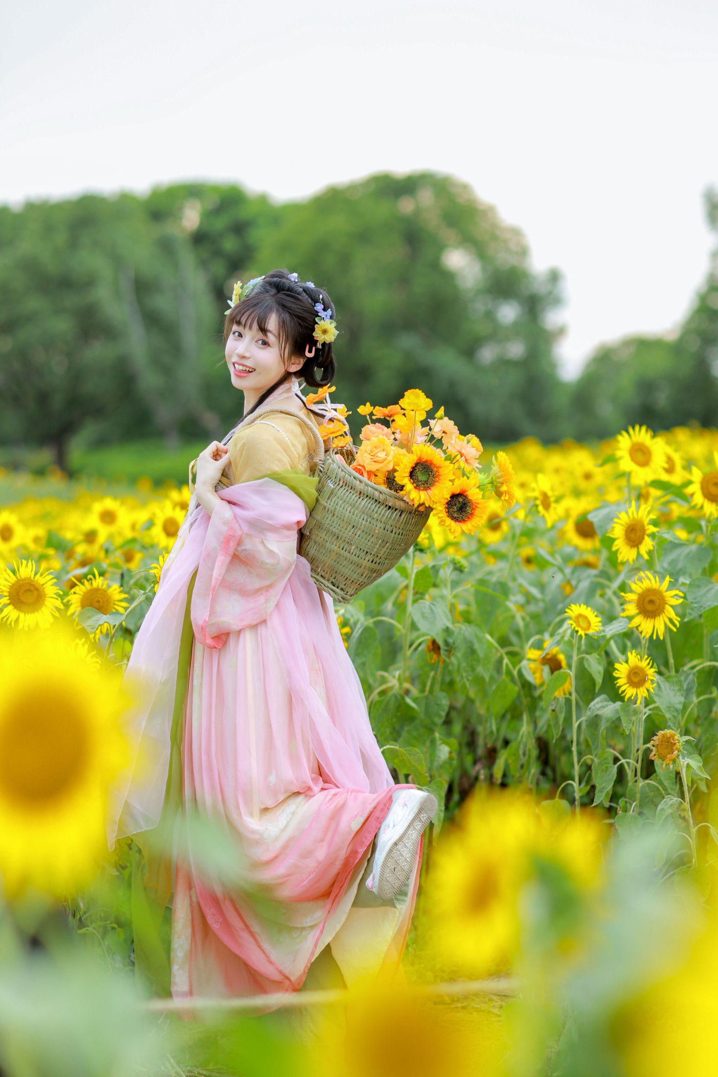 琳琳 – 《这片向日葵已经被本小姐承包了！》[13P] 插图4