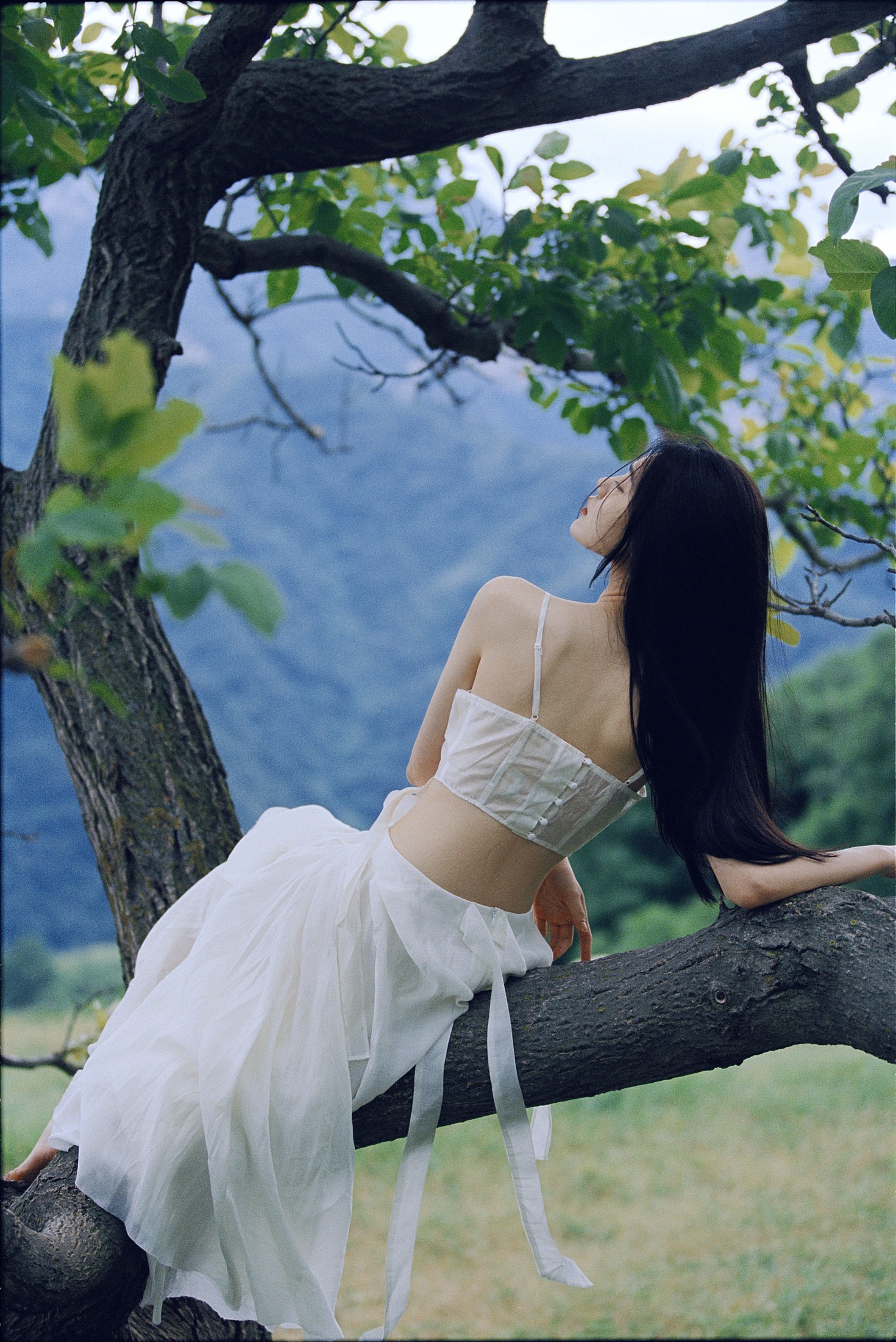 Chensuy333 – 《降临于山》[41P]