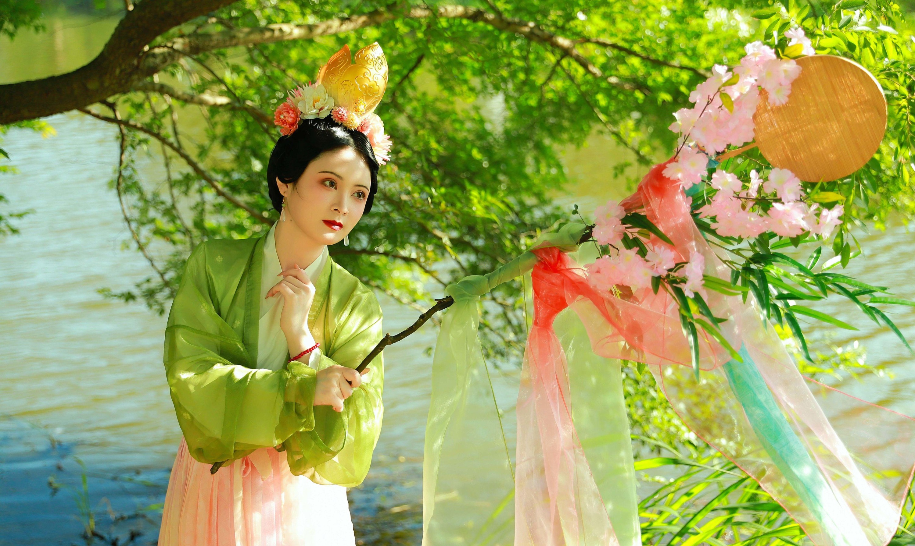 6161 – 《春幡》[50P]