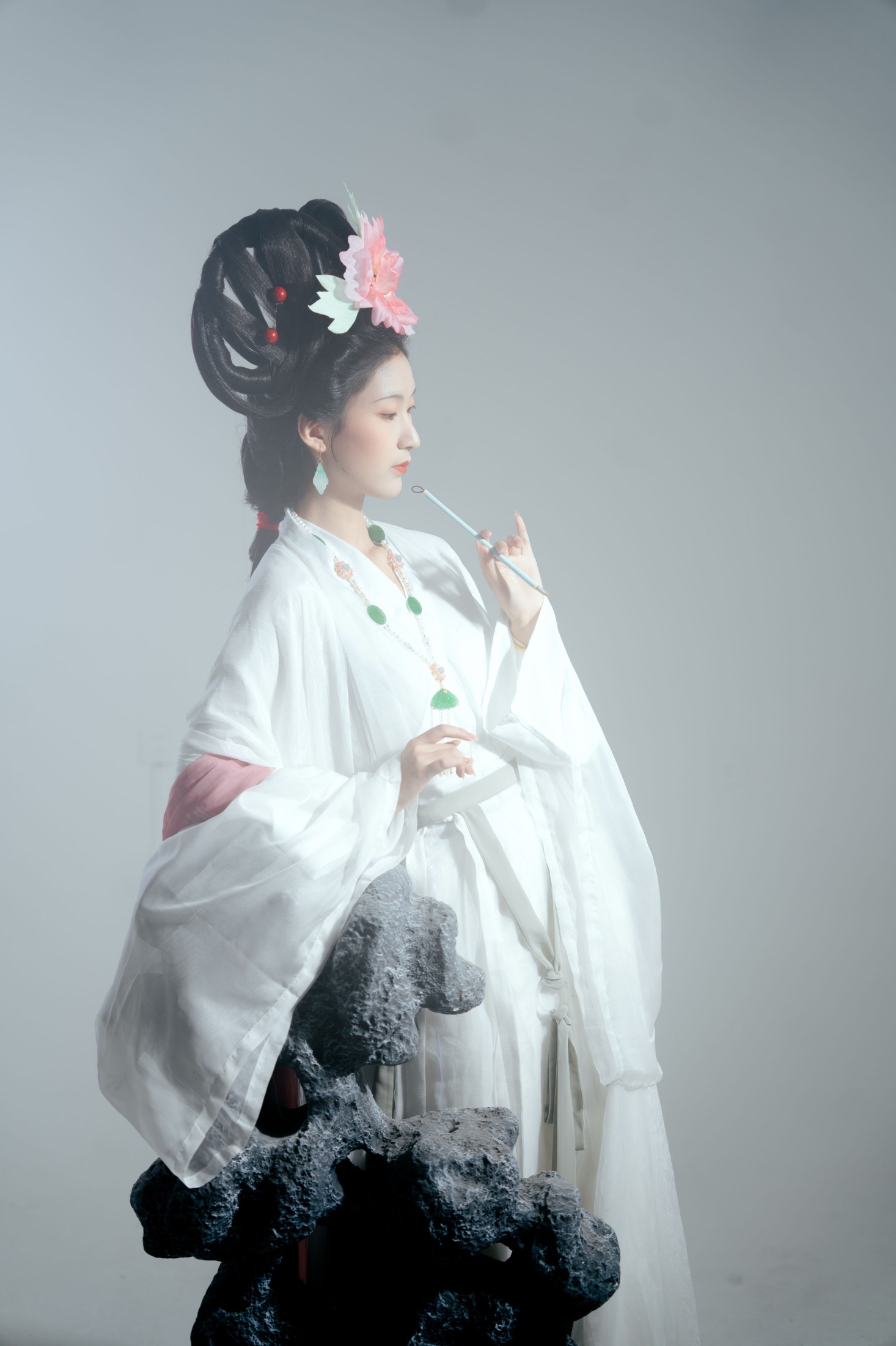 荷里寒 – 《瓷人仿妆 • 思凡》[13P]