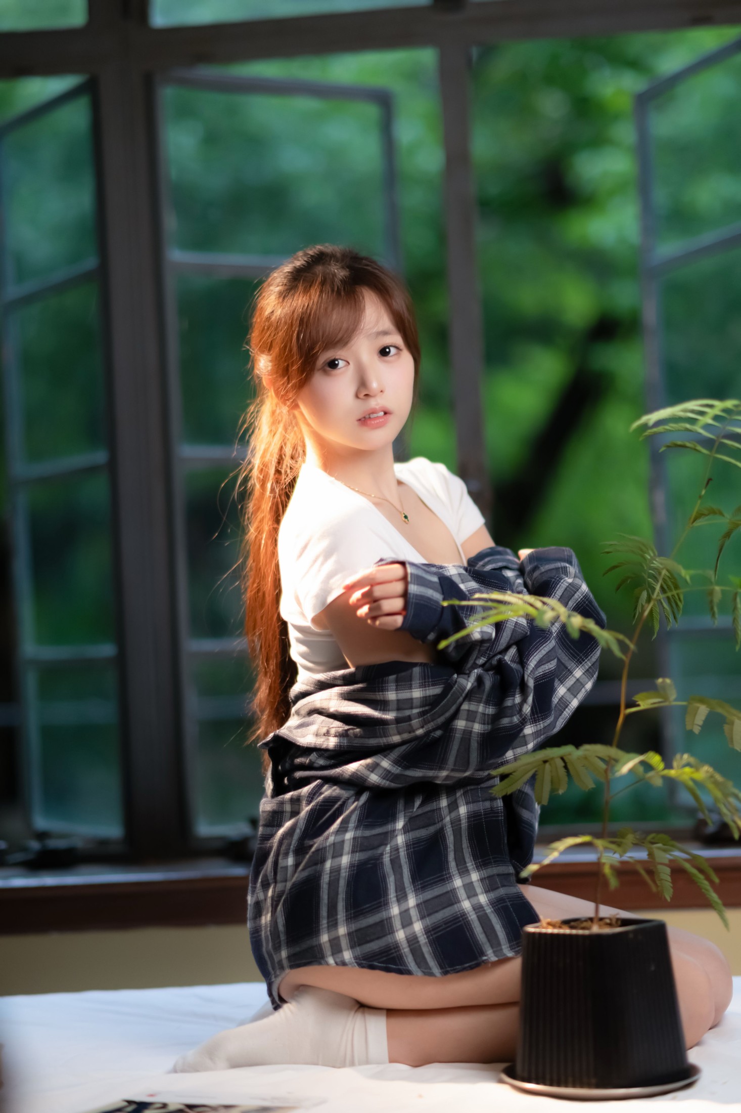 小亿 – 《居家风小亿丨在窗边》[25P]