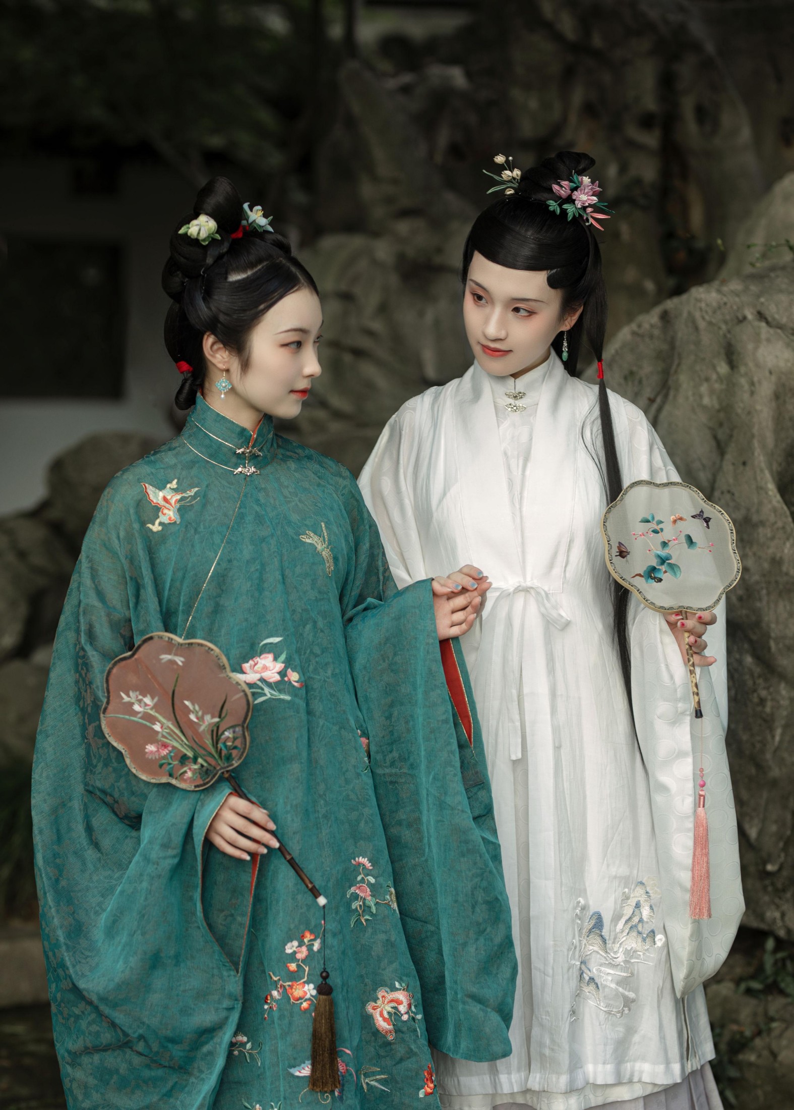 陈喜悦耶 方莛玉 – 《闺中密友》[16P]