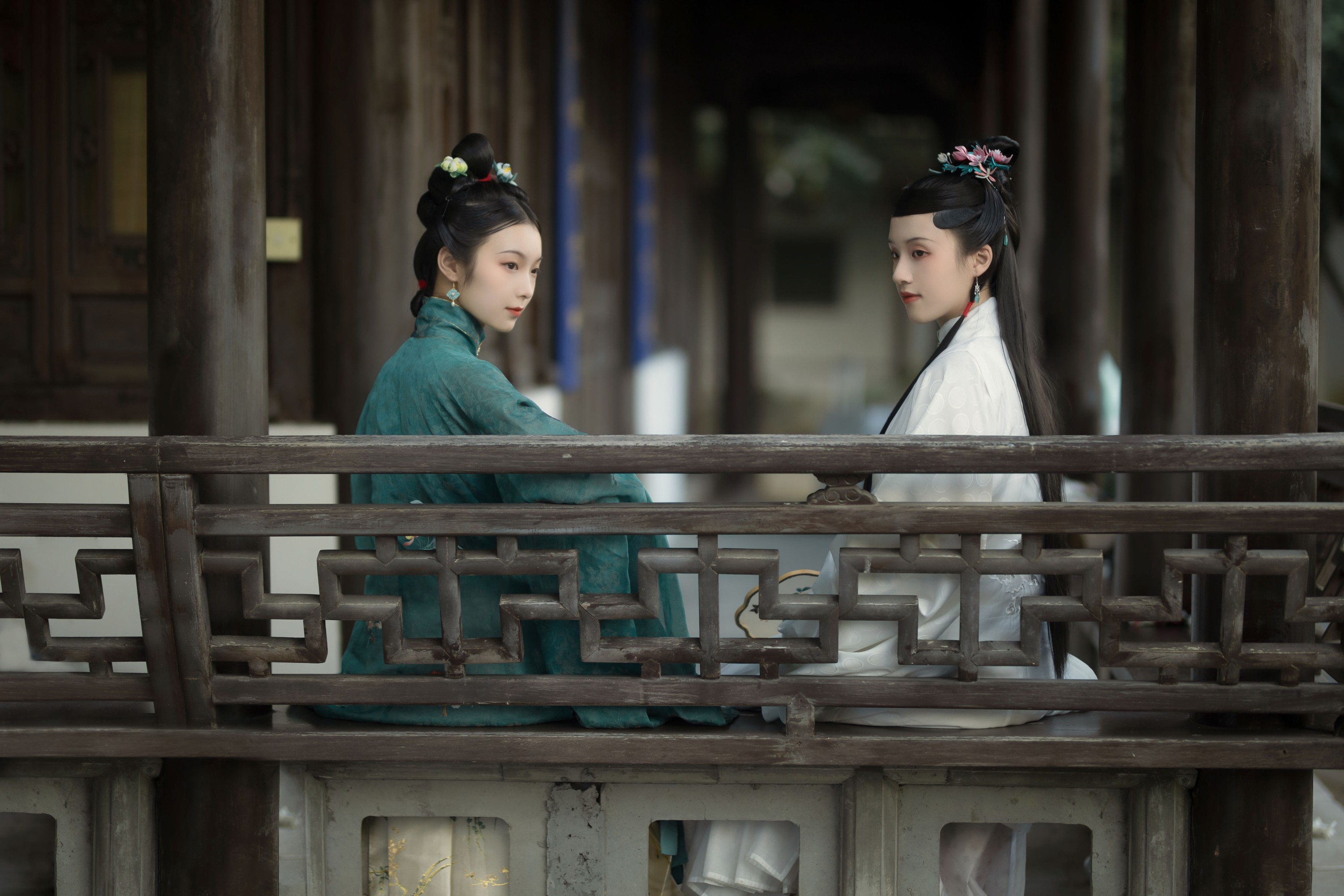 陈喜悦耶 方莛玉 – 《闺中密友》[16P]