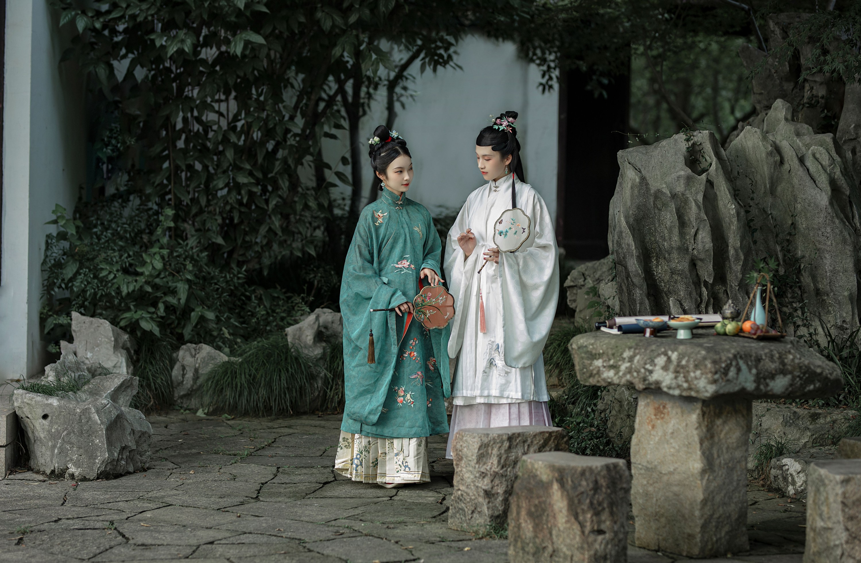 陈喜悦耶 方莛玉 – 《闺中密友》[16P]