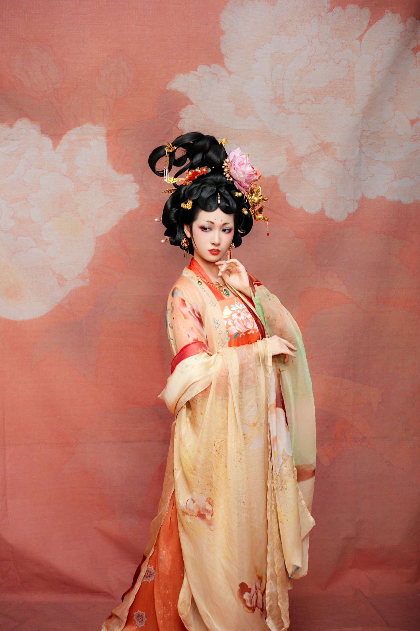 李晓欣 – 《云想花容》[18P]