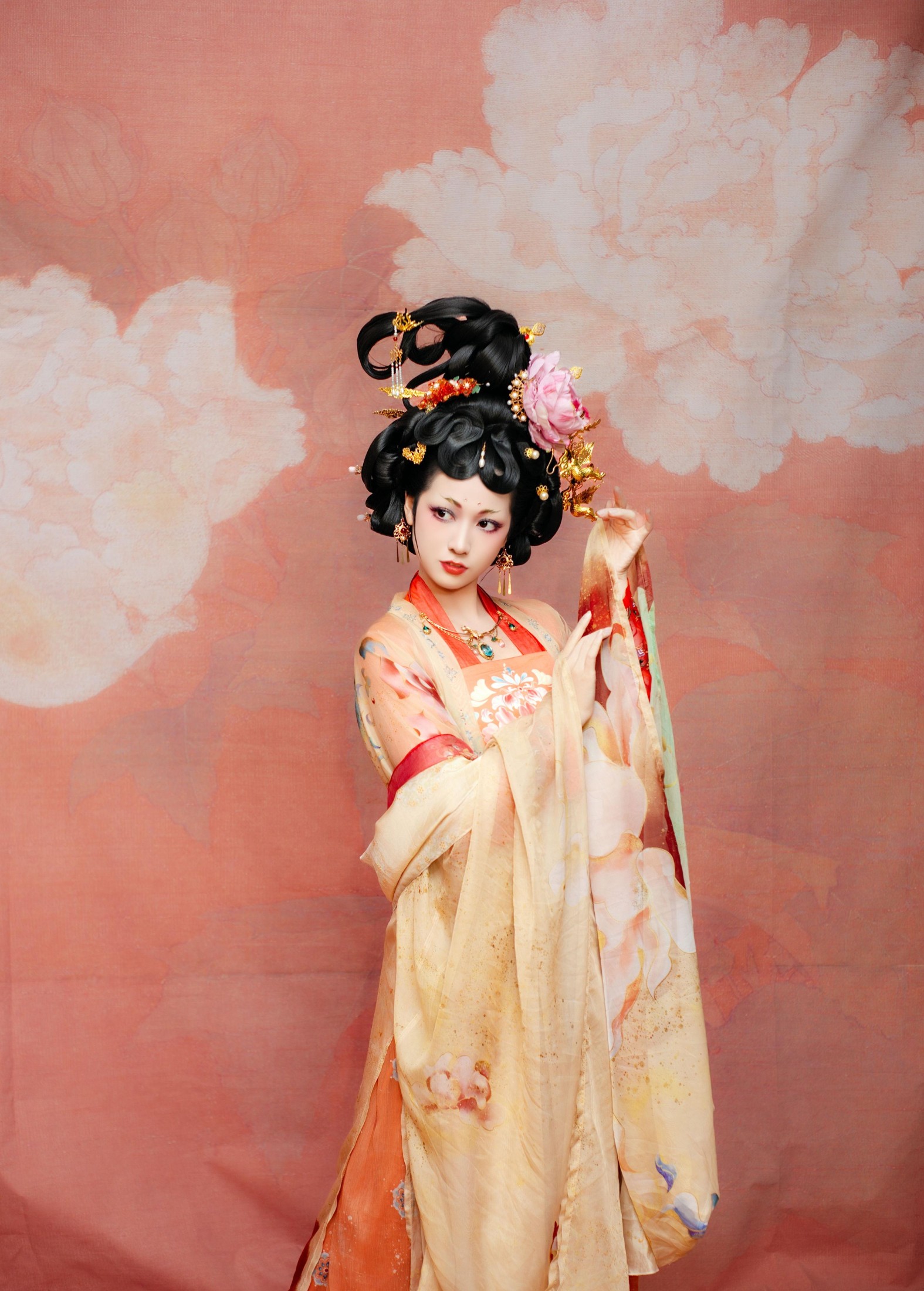 李晓欣 – 《云想花容》[18P]