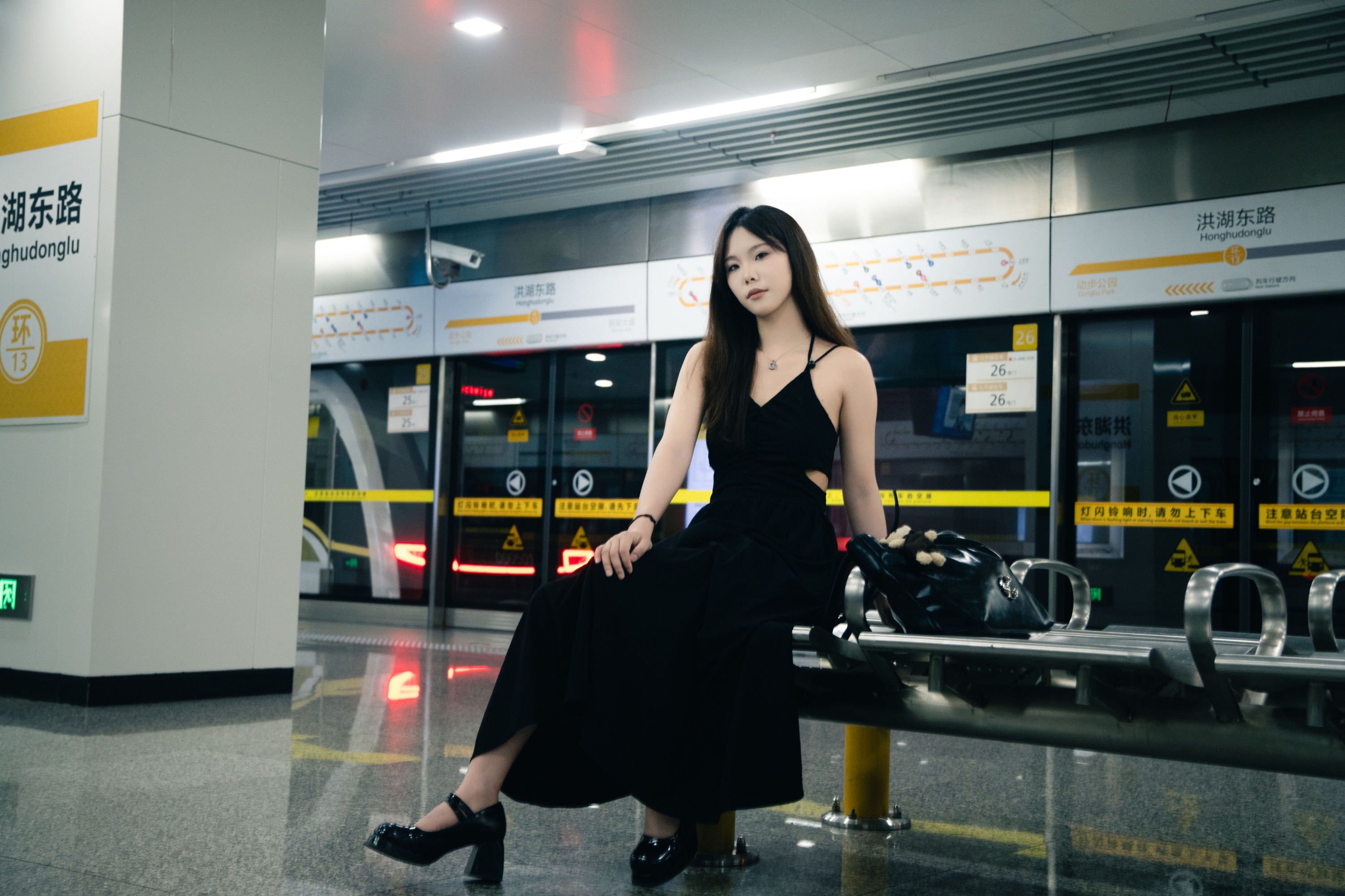 苏打饼干 – 《地铁站暗调》[17P] 插图3