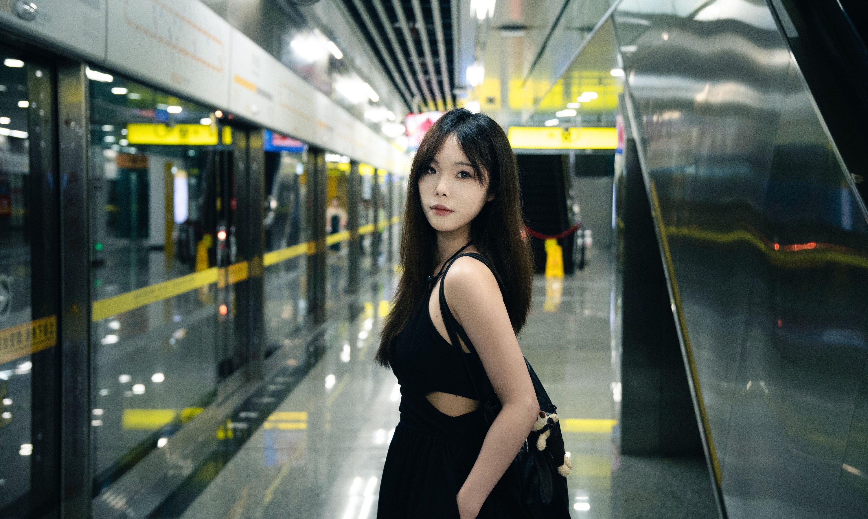 苏打饼干 – 《地铁站暗调》[17P] 插图2