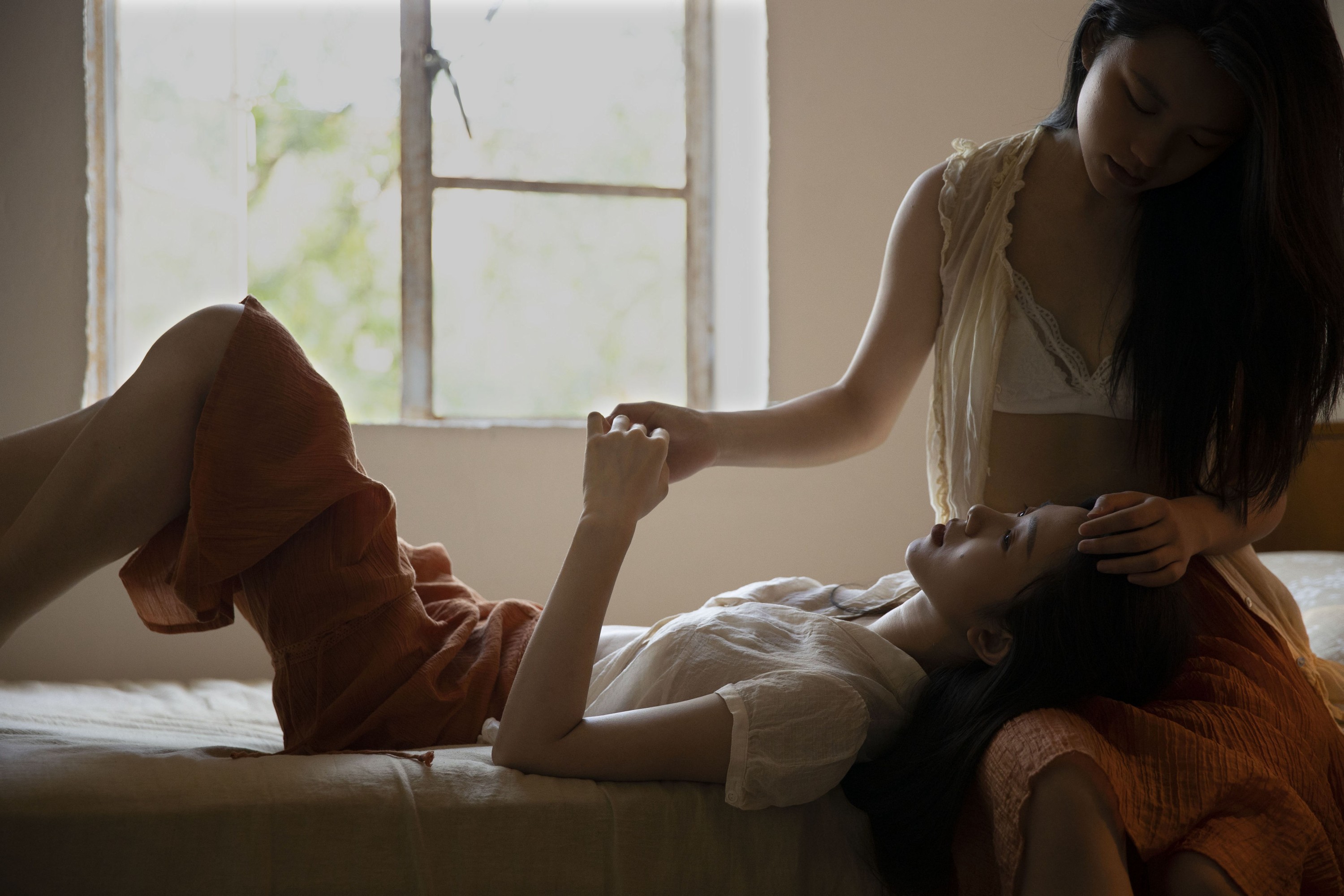 周野+吴 – 《房间》[26P]