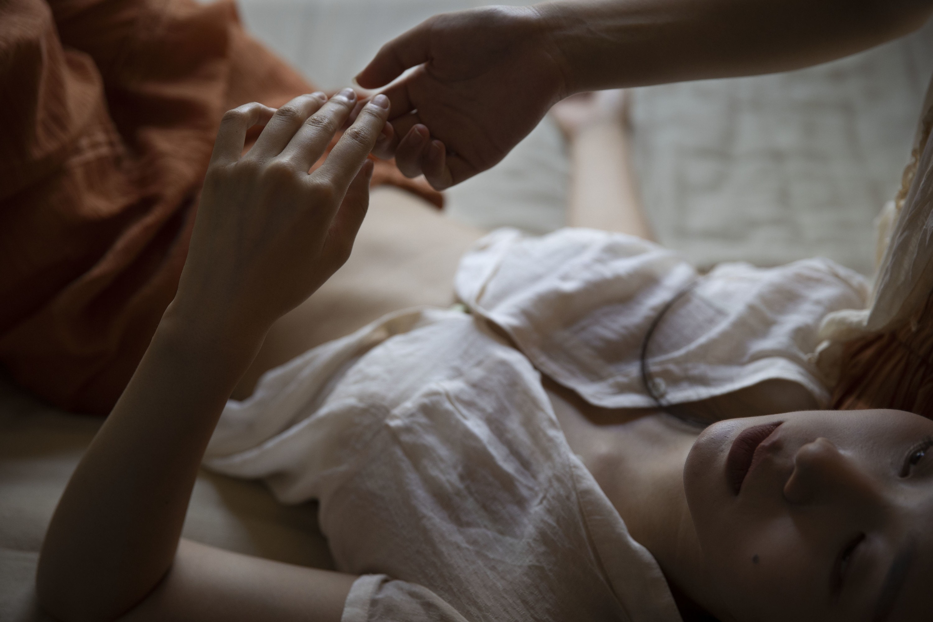 周野+吴 – 《房间》[26P]