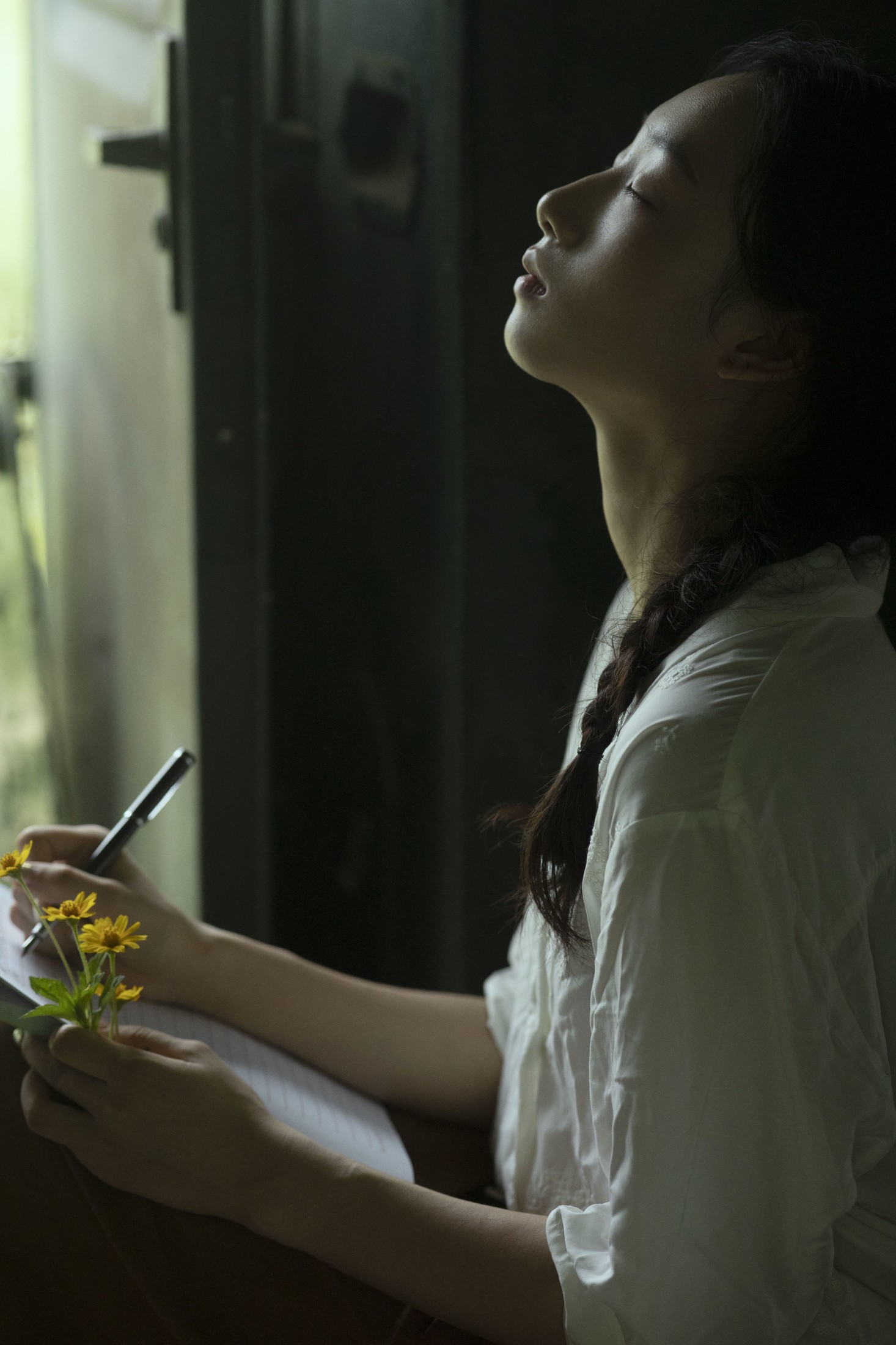 大猫 – 《周渔的火车》[15P]