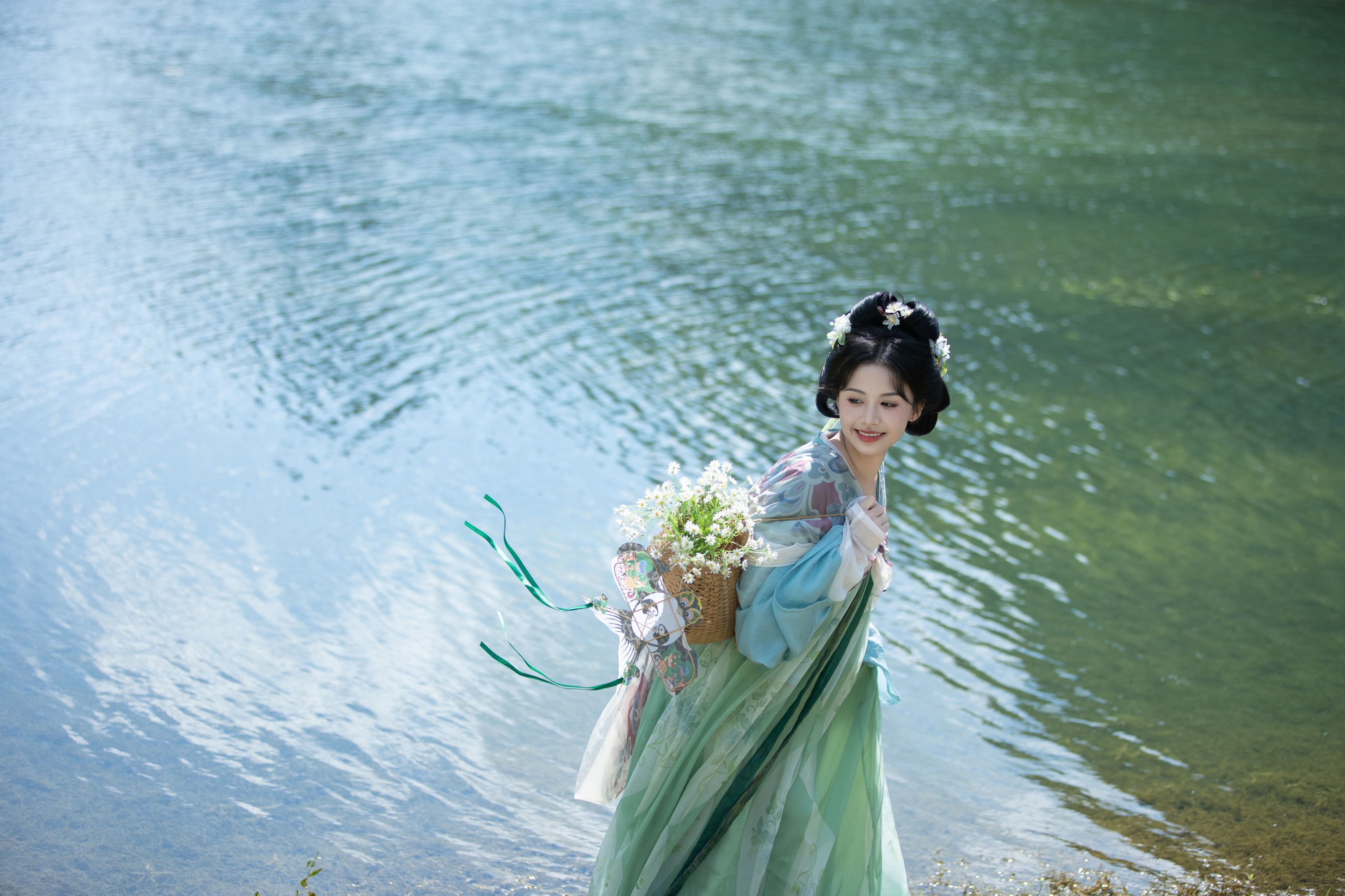 晓晴 – 《春色》[25P]