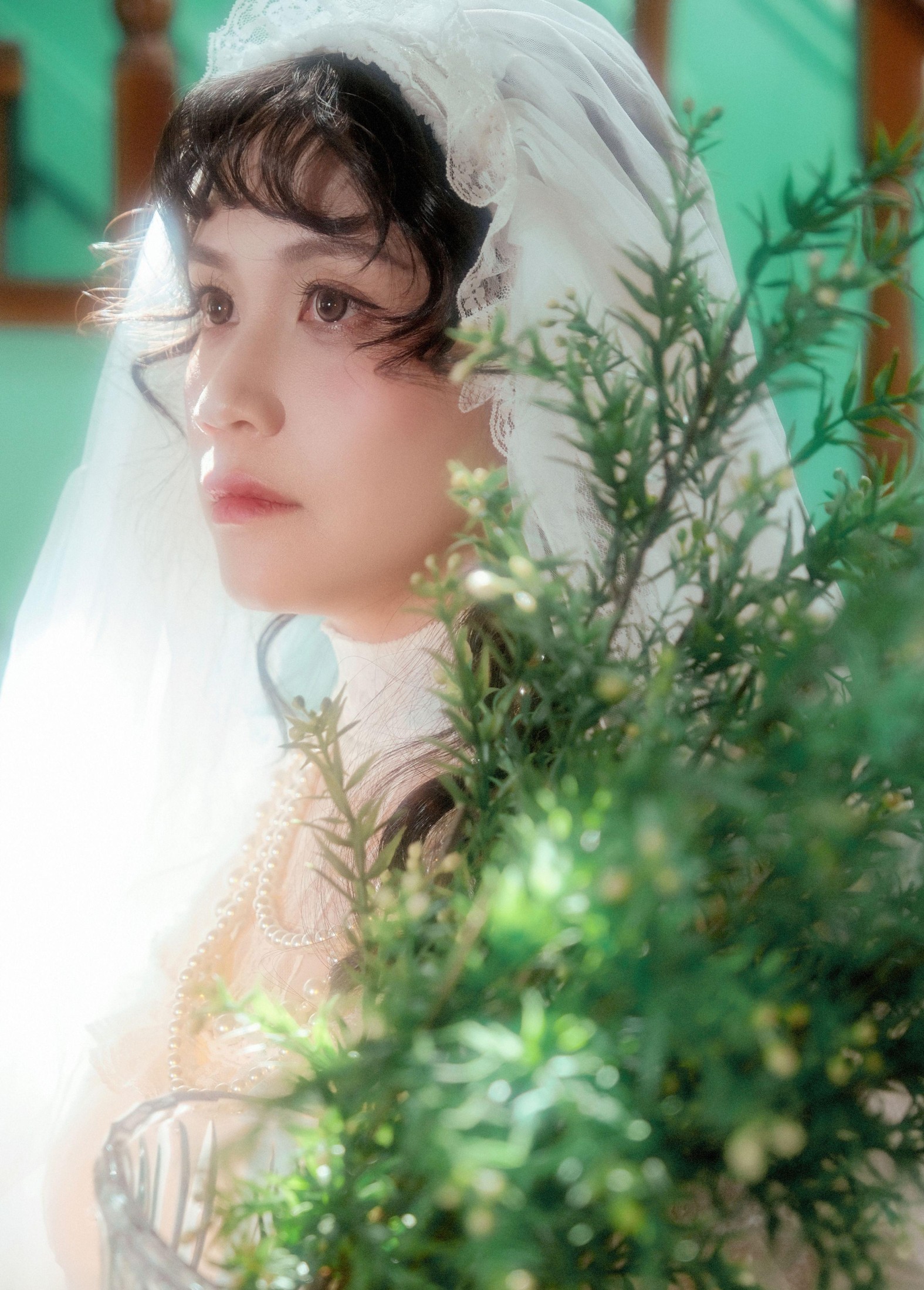 钟灵 – 《复古婚纱》[27P]