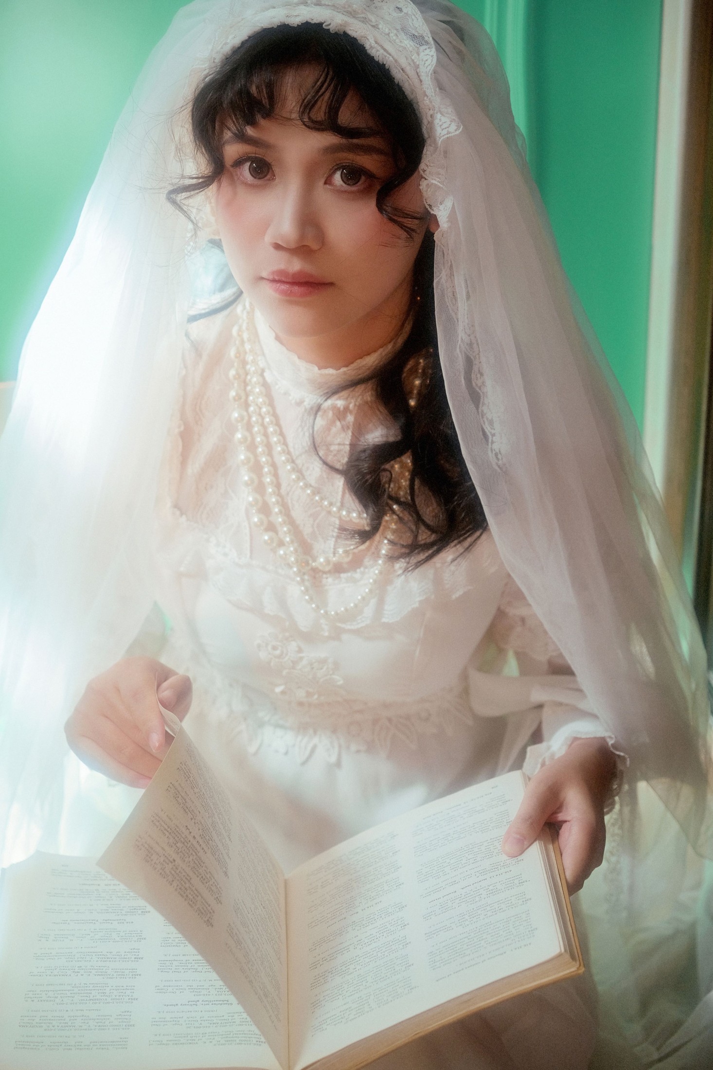 钟灵 – 《复古婚纱》[27P]