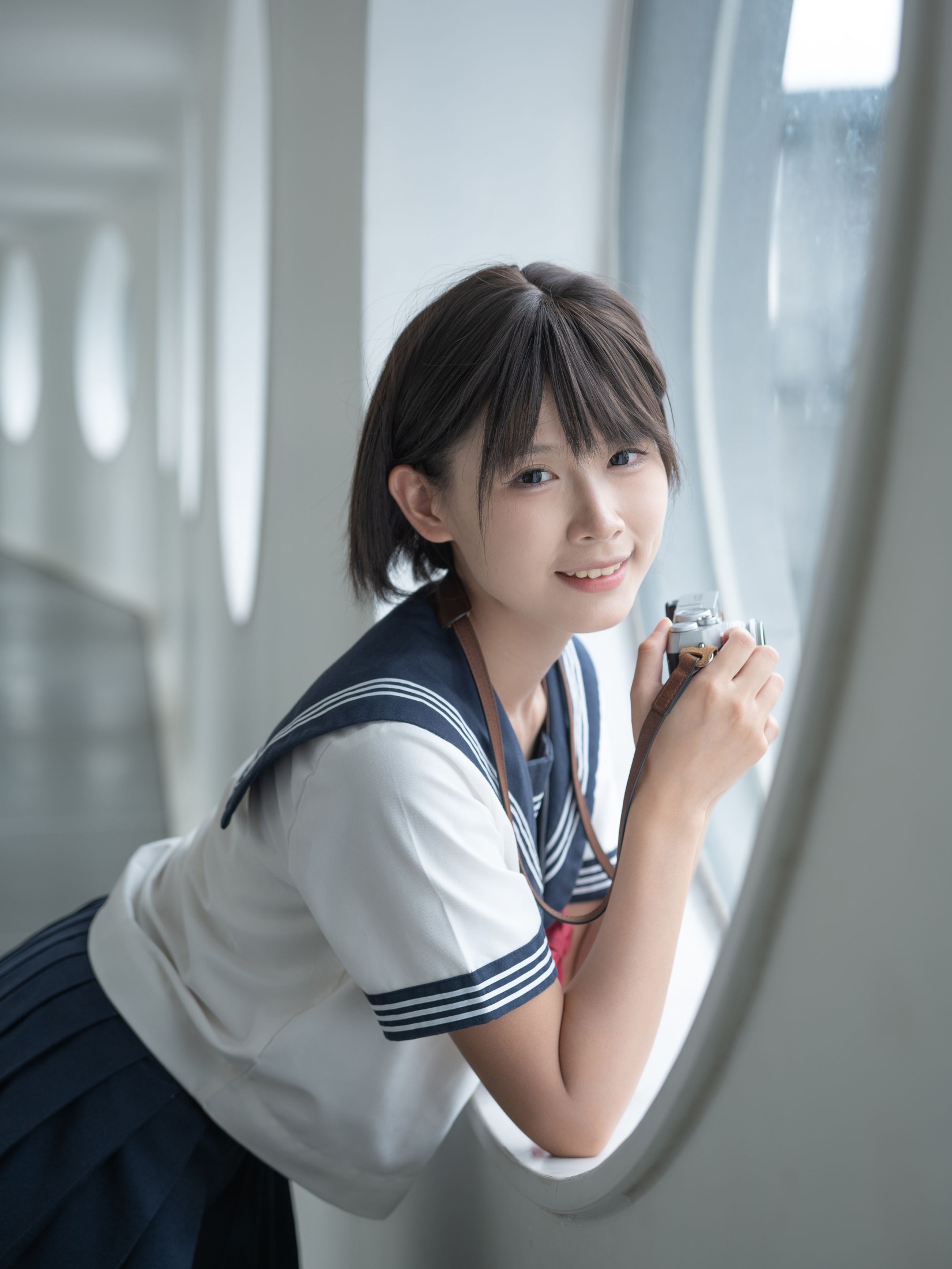 喜欢kimo真不错 – 《制服少女：夏天与清风的碎片》[52P]