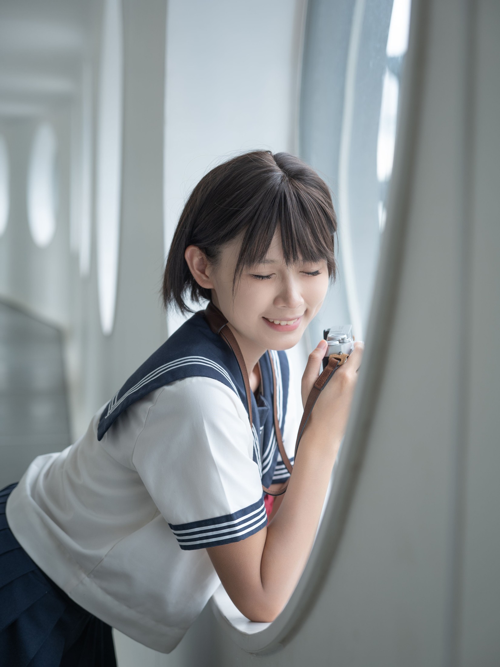 喜欢kimo真不错 – 《制服少女：夏天与清风的碎片》[52P]