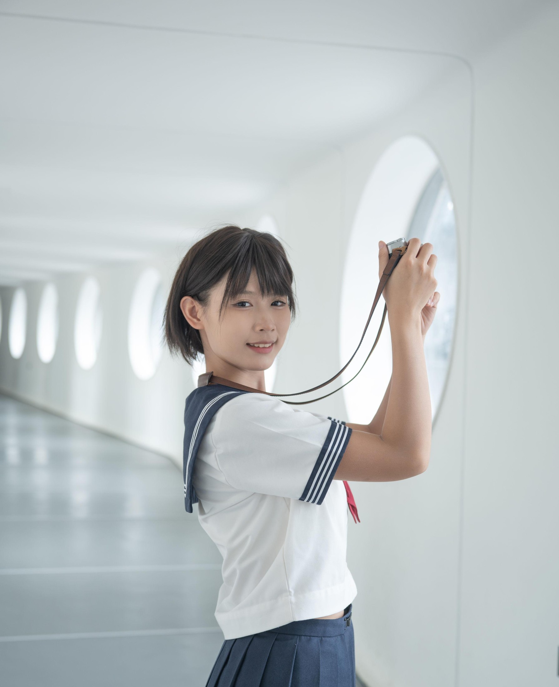 喜欢kimo真不错 – 《制服少女：夏天与清风的碎片》[52P]