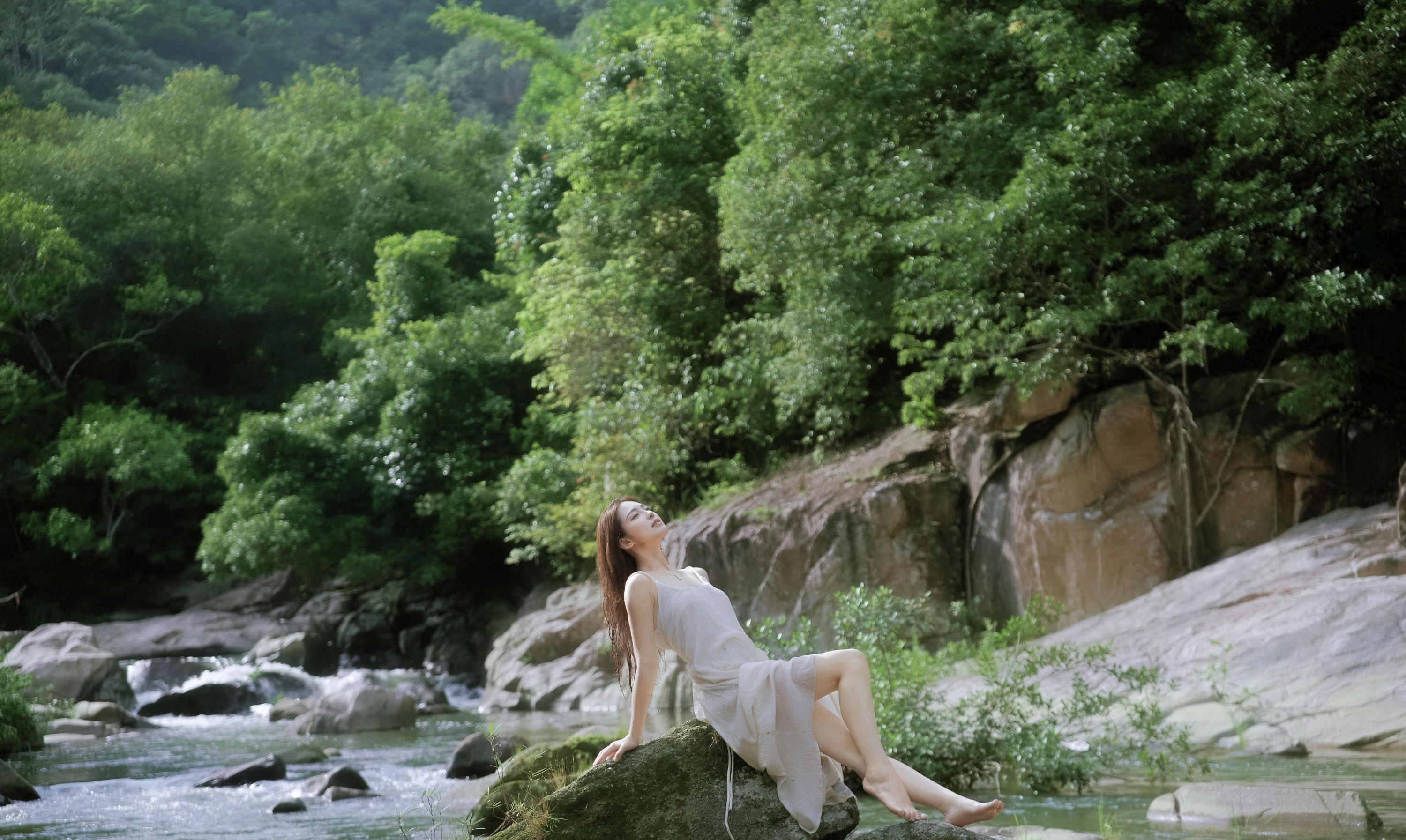 颖儿YY – 《黄裙逐溪・水花漫》[25P] 插图2