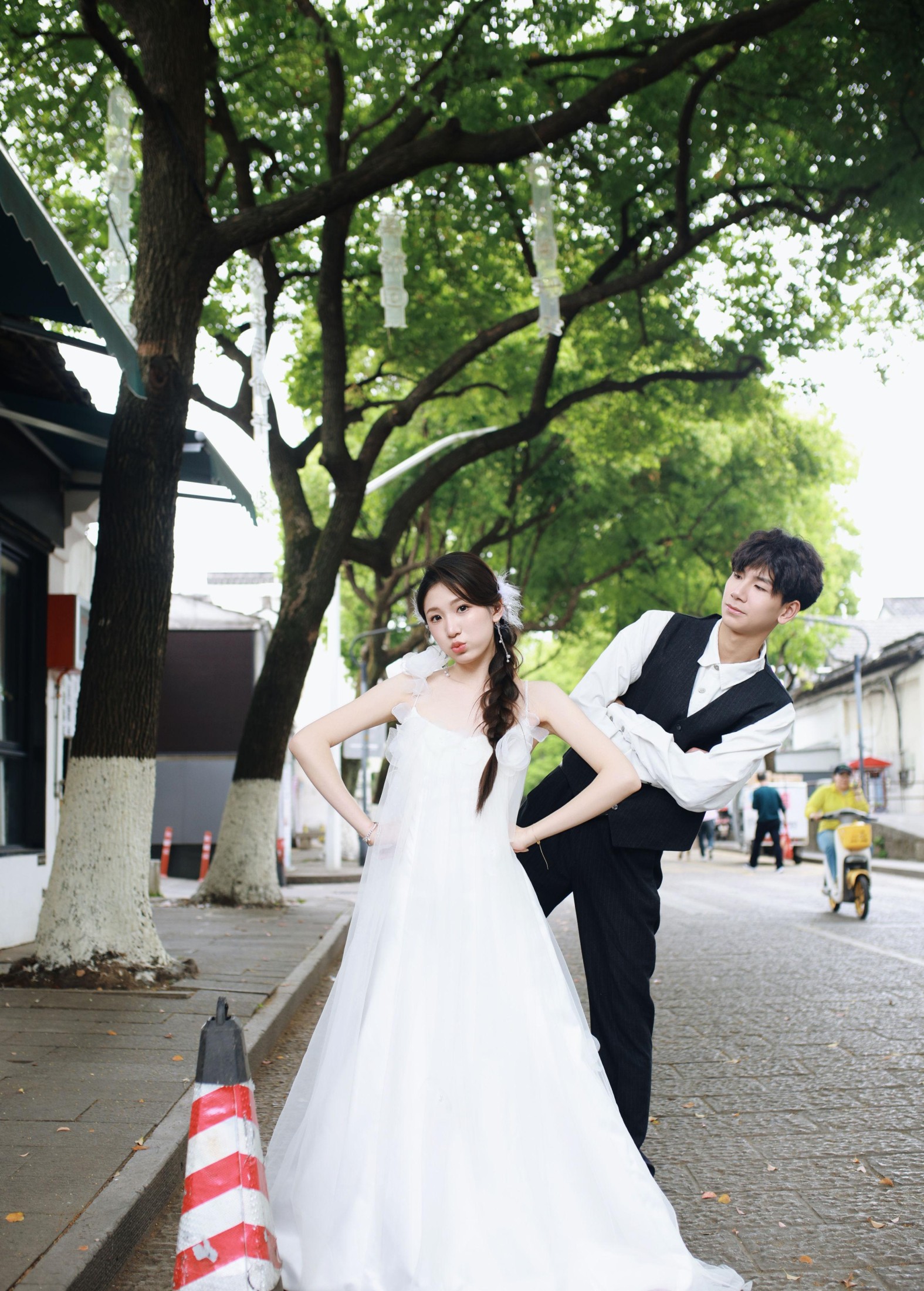 鱼头小孙 – 《老街巷的浪漫》[15P] 插图2