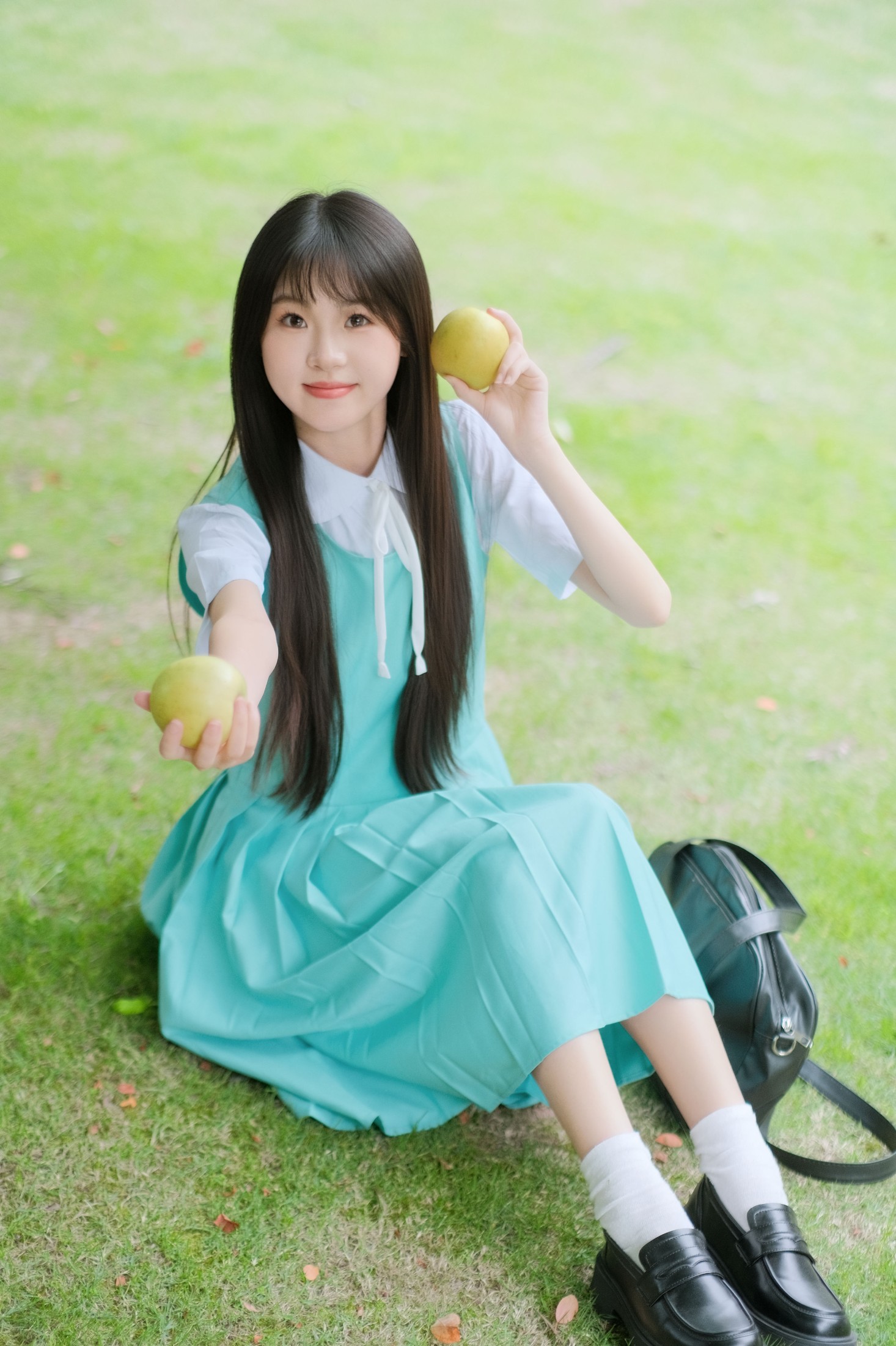 10 – 《空气像青苹果 公车开满花朵》[19P]