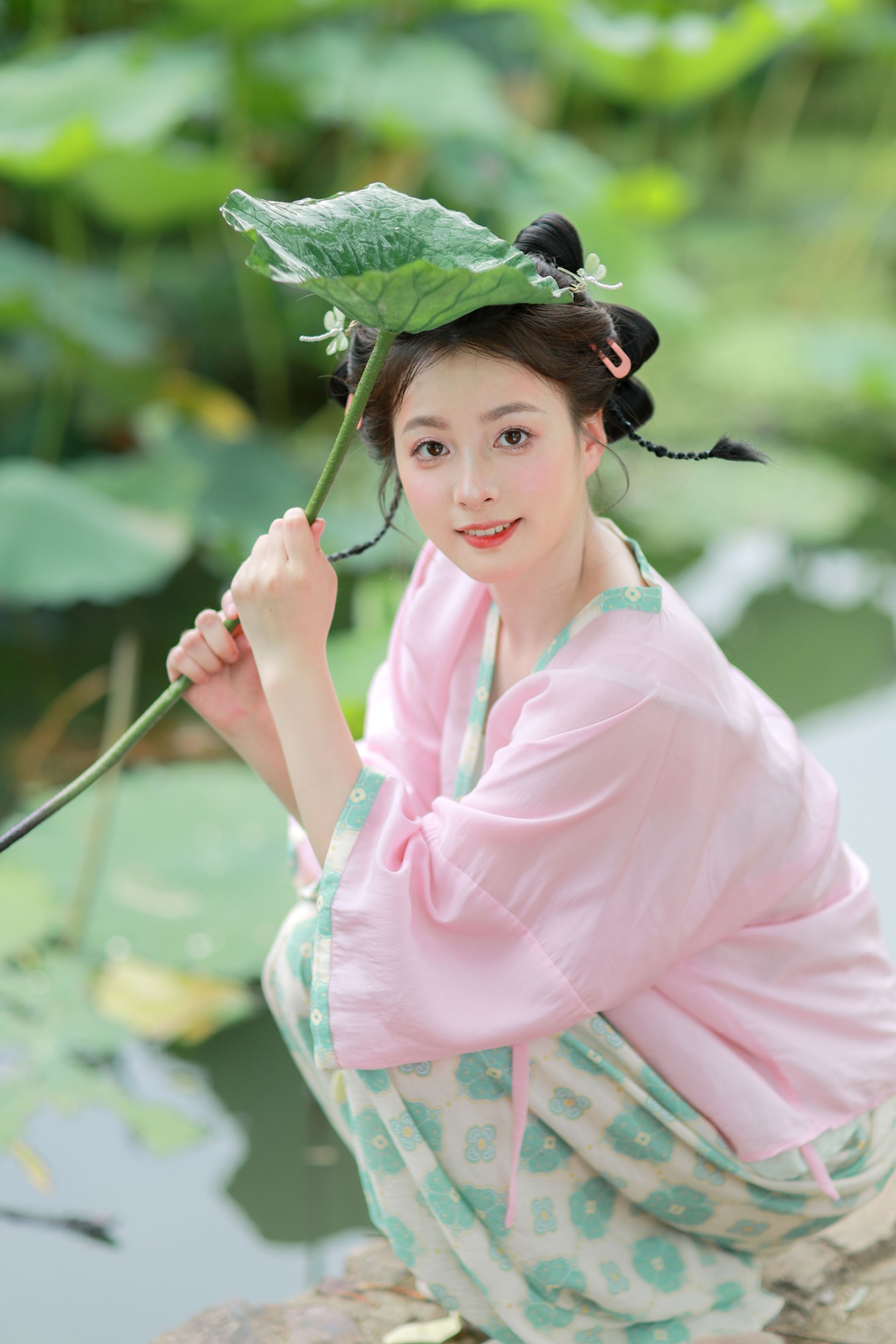 小猫鱼干 – 《树荫照水弄晴柔，闲看蜻蜓立荷头》[13P]