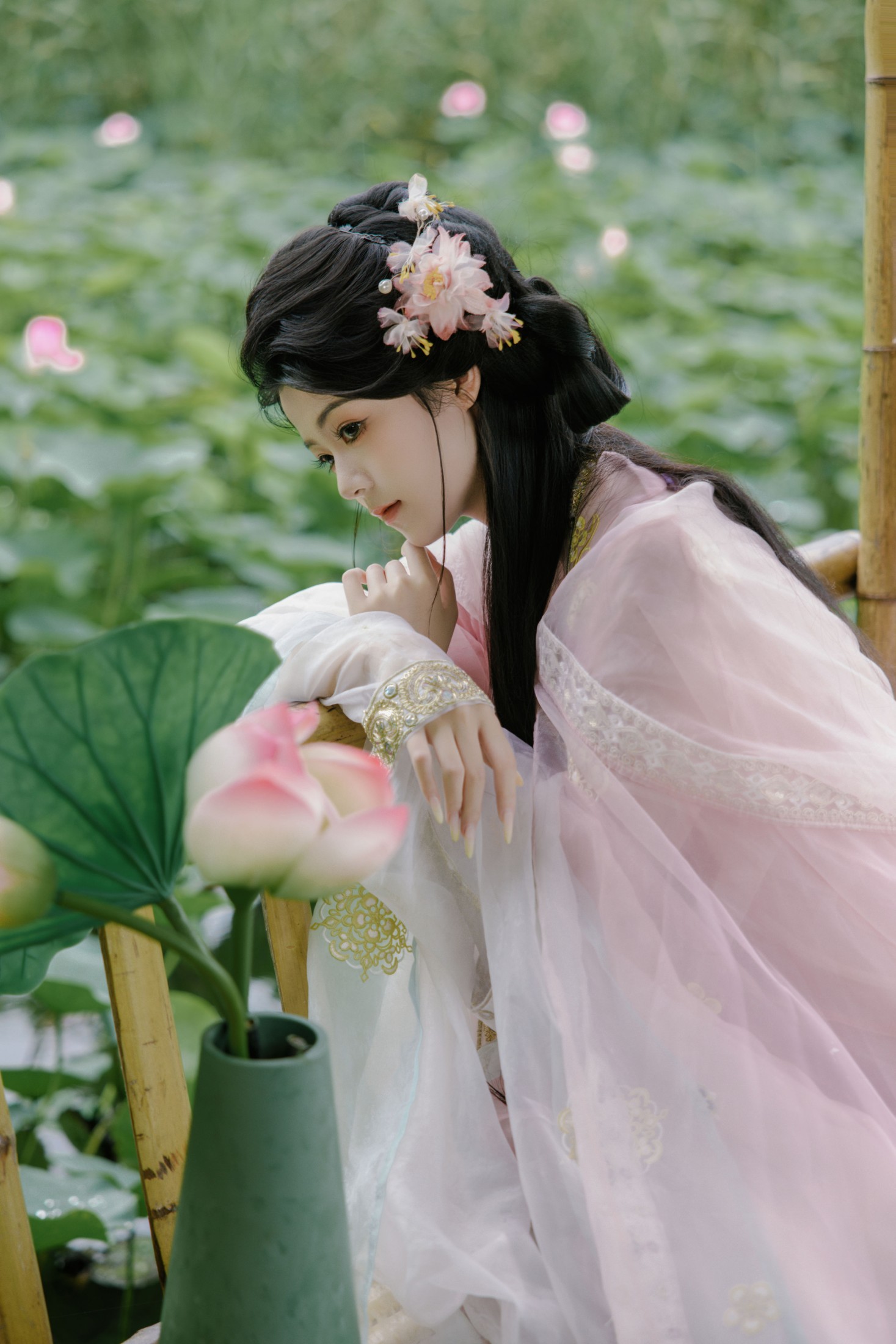 阿琳 – 《雨荷》[25P]