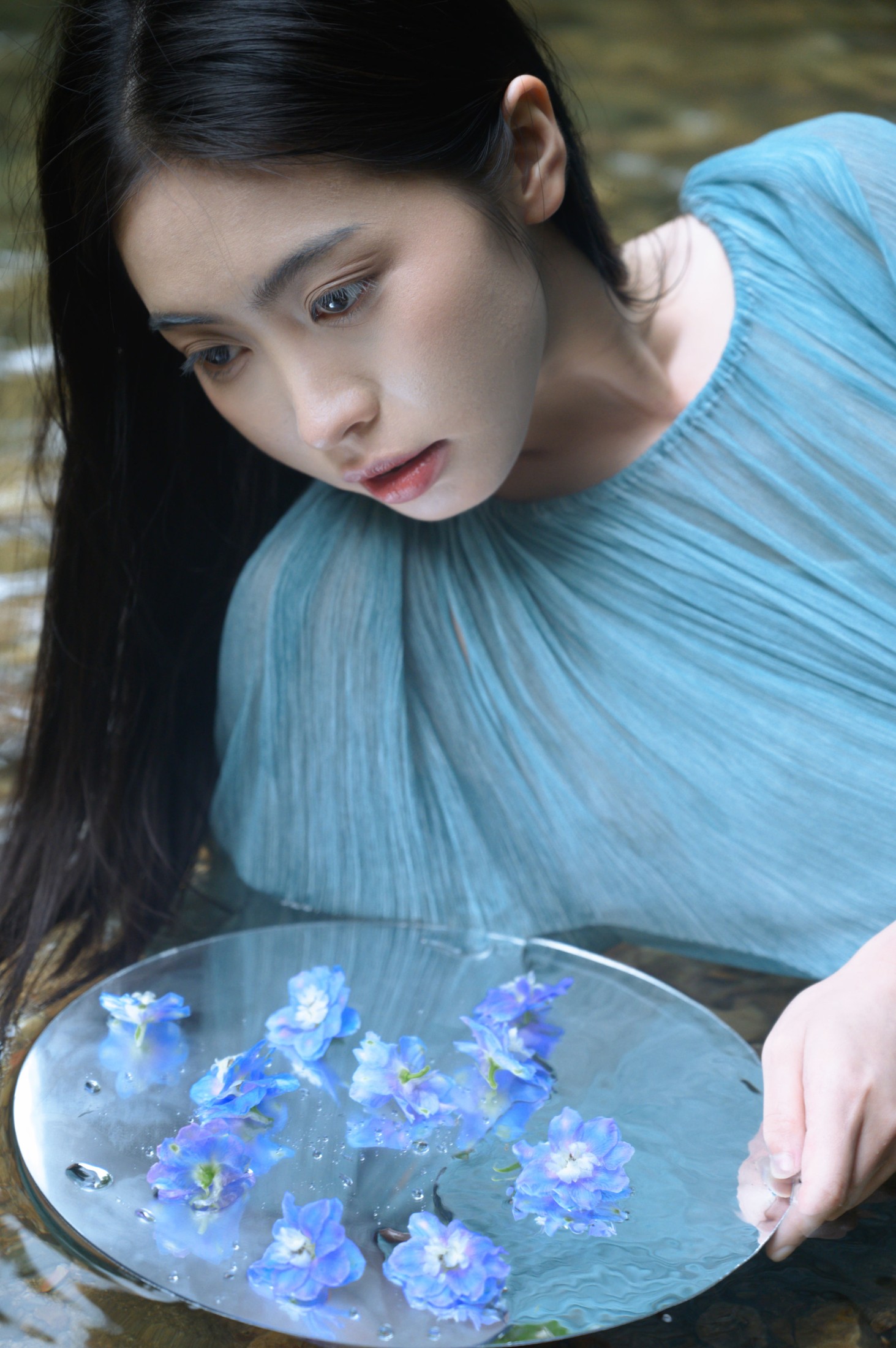 半个月亮 – 《蓝》[19P]