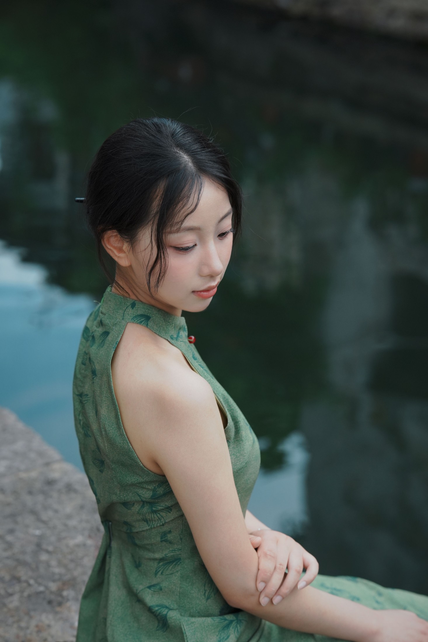 小u – 《绿色江南旗袍》[17P]